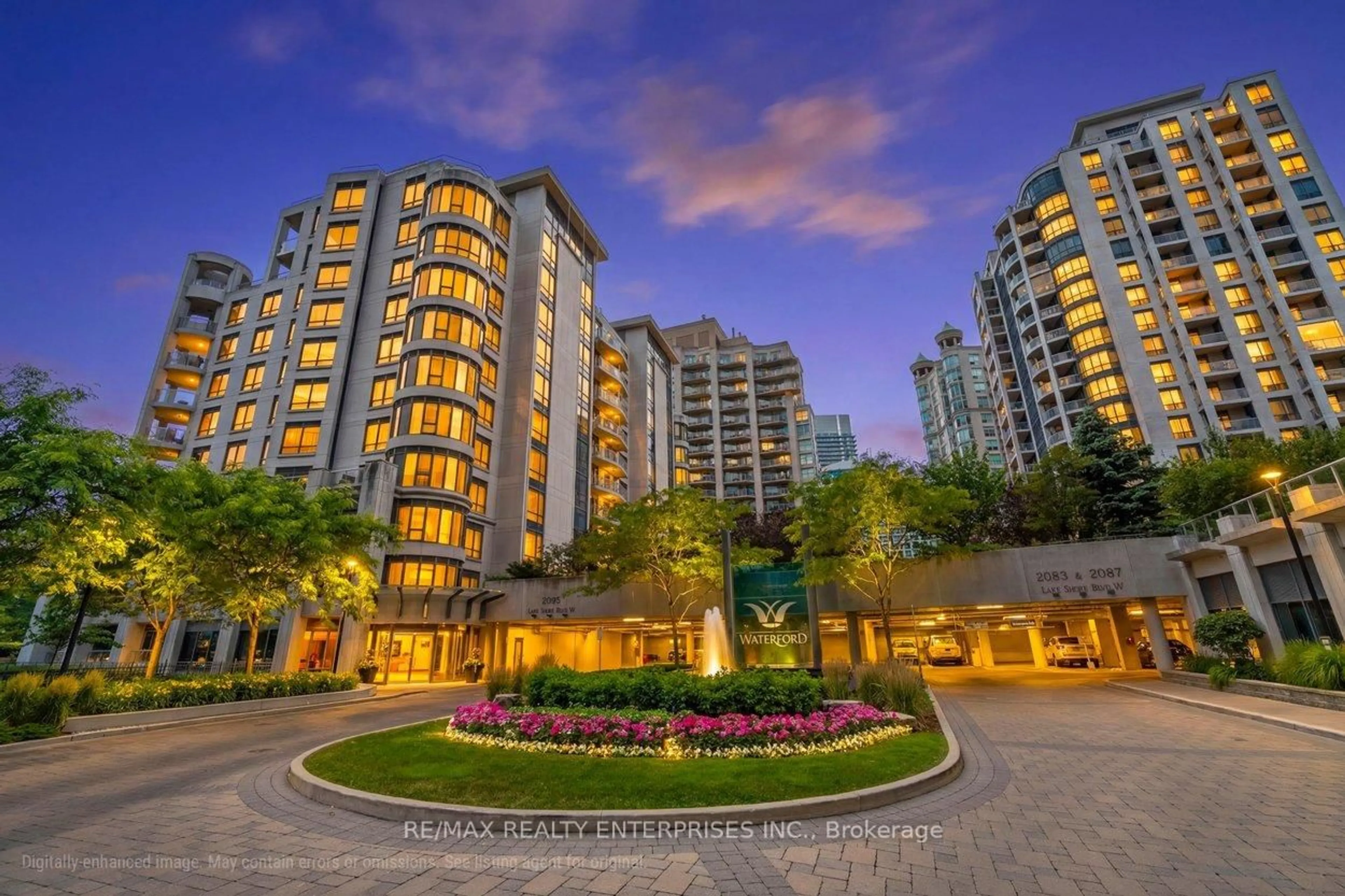 Indoor foyer for 2095 Lake Shore Blvd #416, Toronto Ontario M8V 4G4