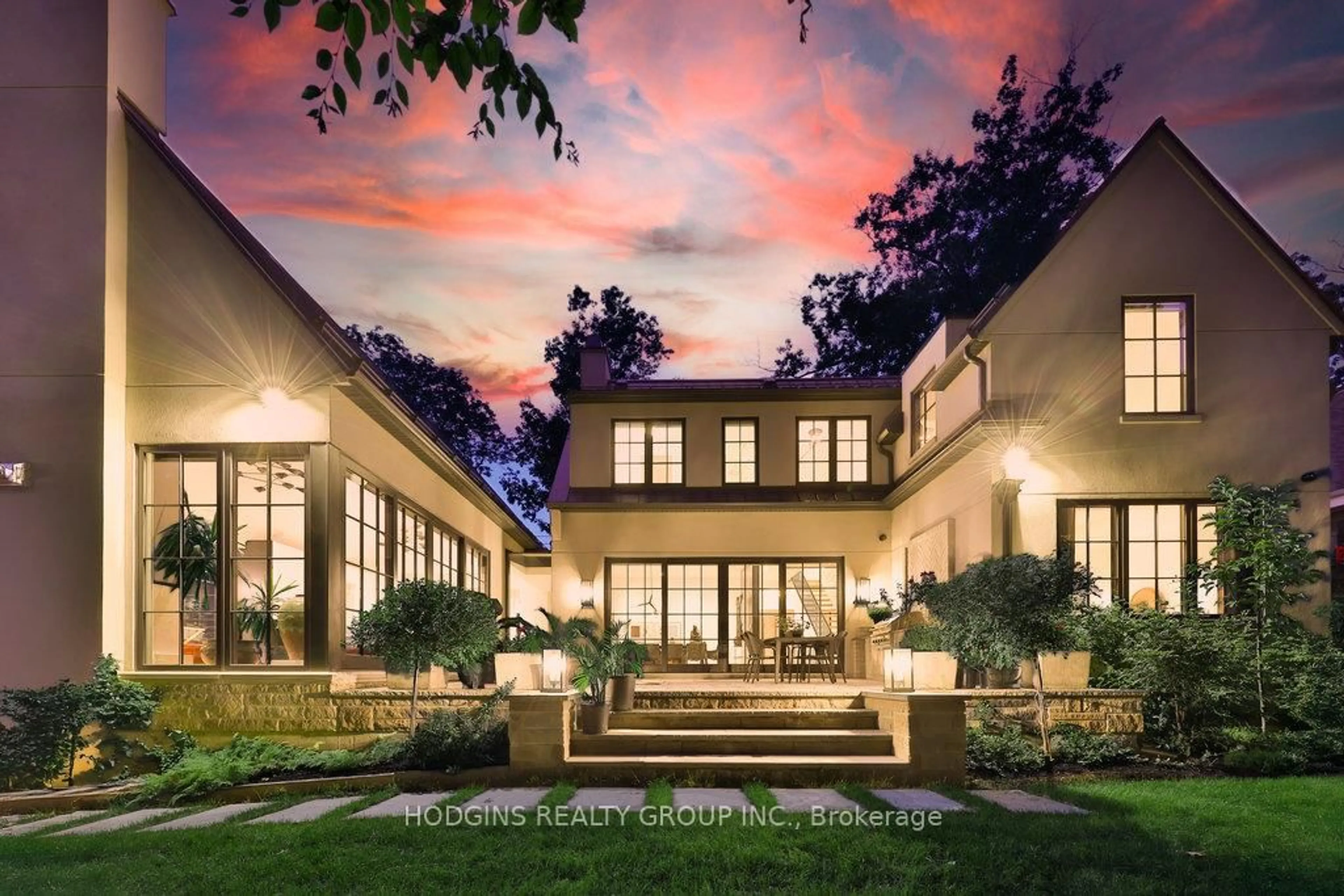 Unknown for 238 Mineola Rd, Mississauga Ontario L5G 2X4