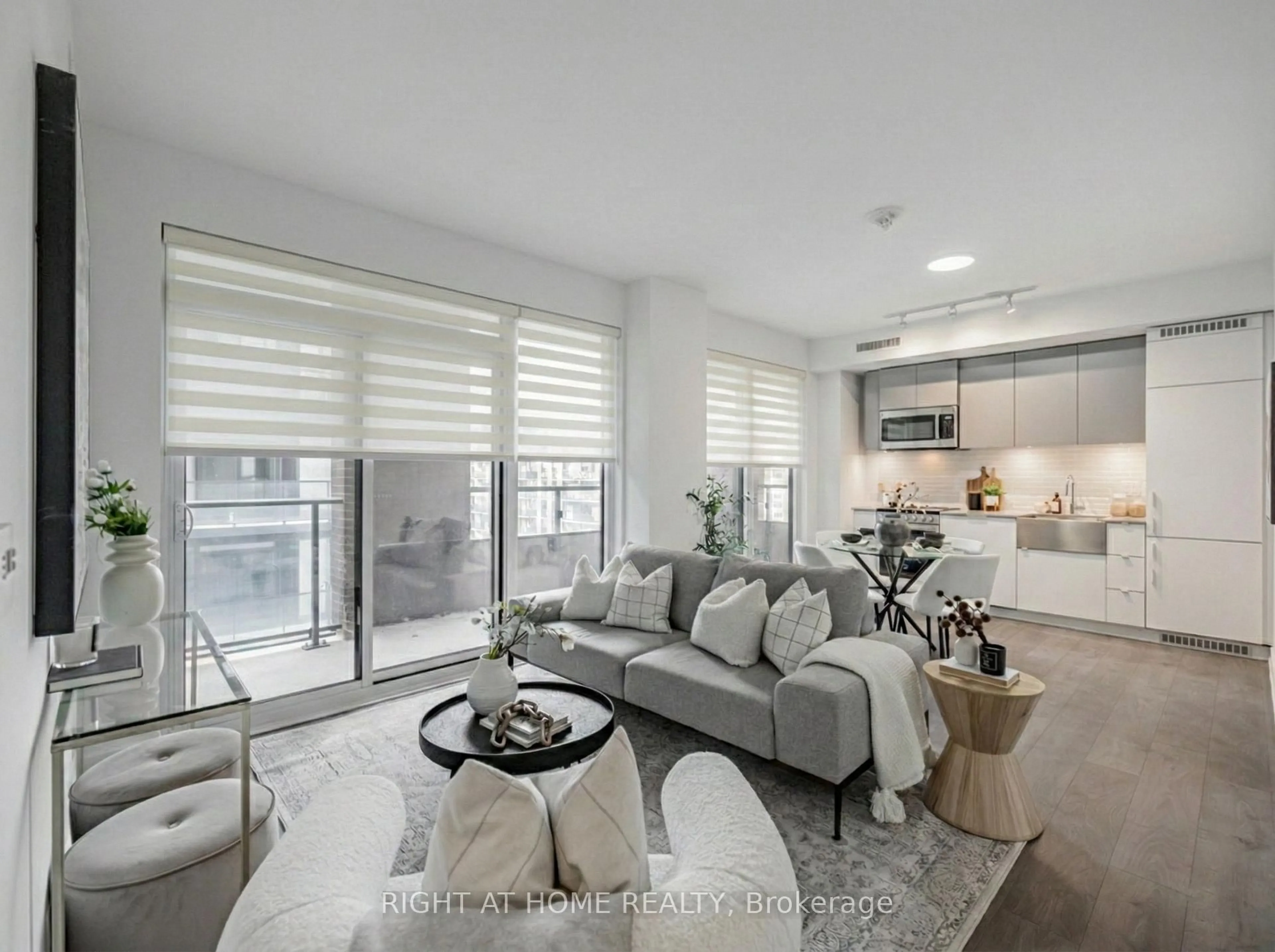 Living room with furniture, unknown for 270 Dufferin St #815, Toronto Ontario M6K 0H8