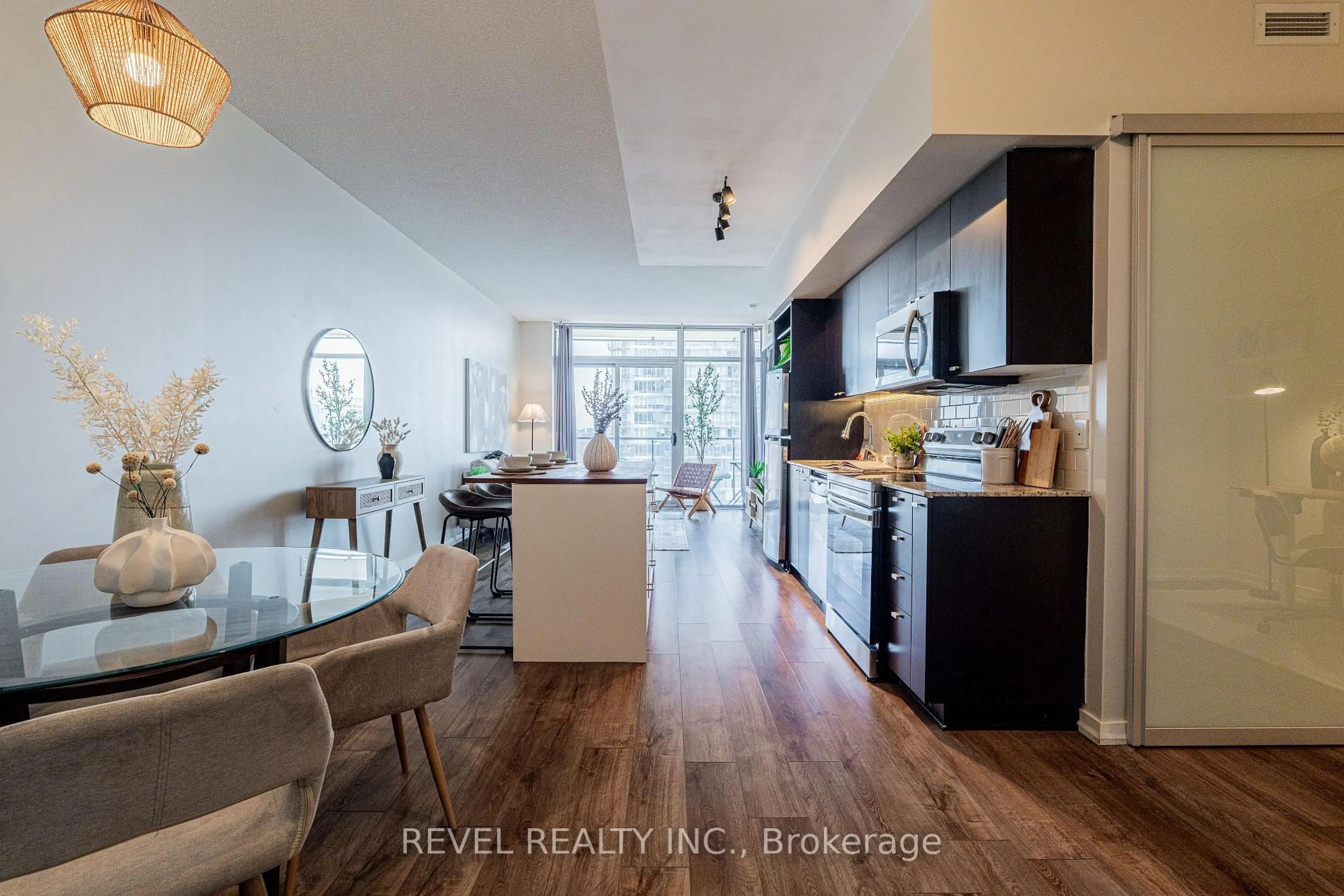 Open concept kitchen, unknown for 103 The Queensway Ave #1616, Toronto Ontario M6S 5B3