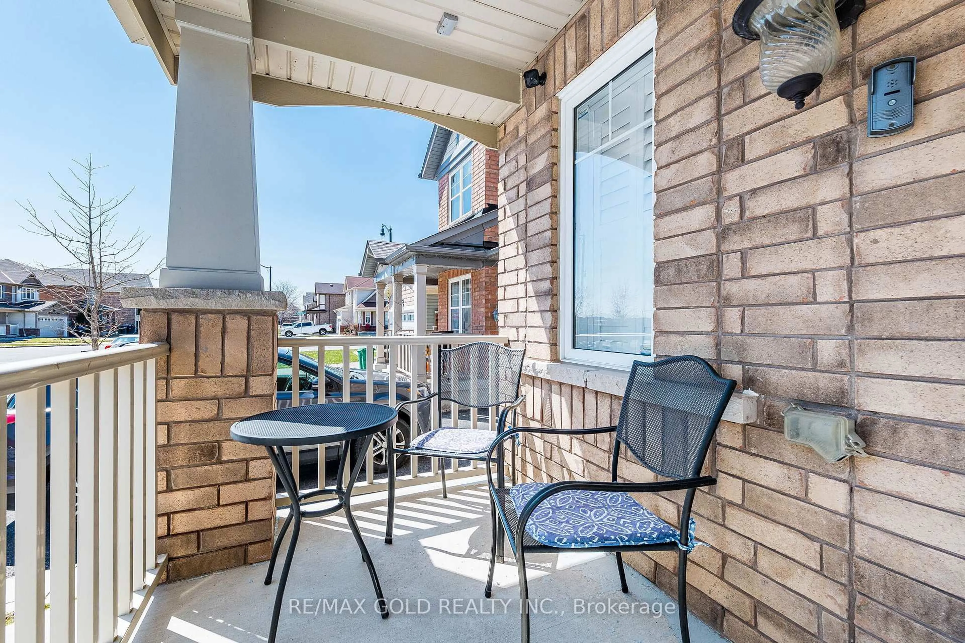 Patio, unknown for 43 Arkwright Dr, Brampton Ontario L7A 0V2