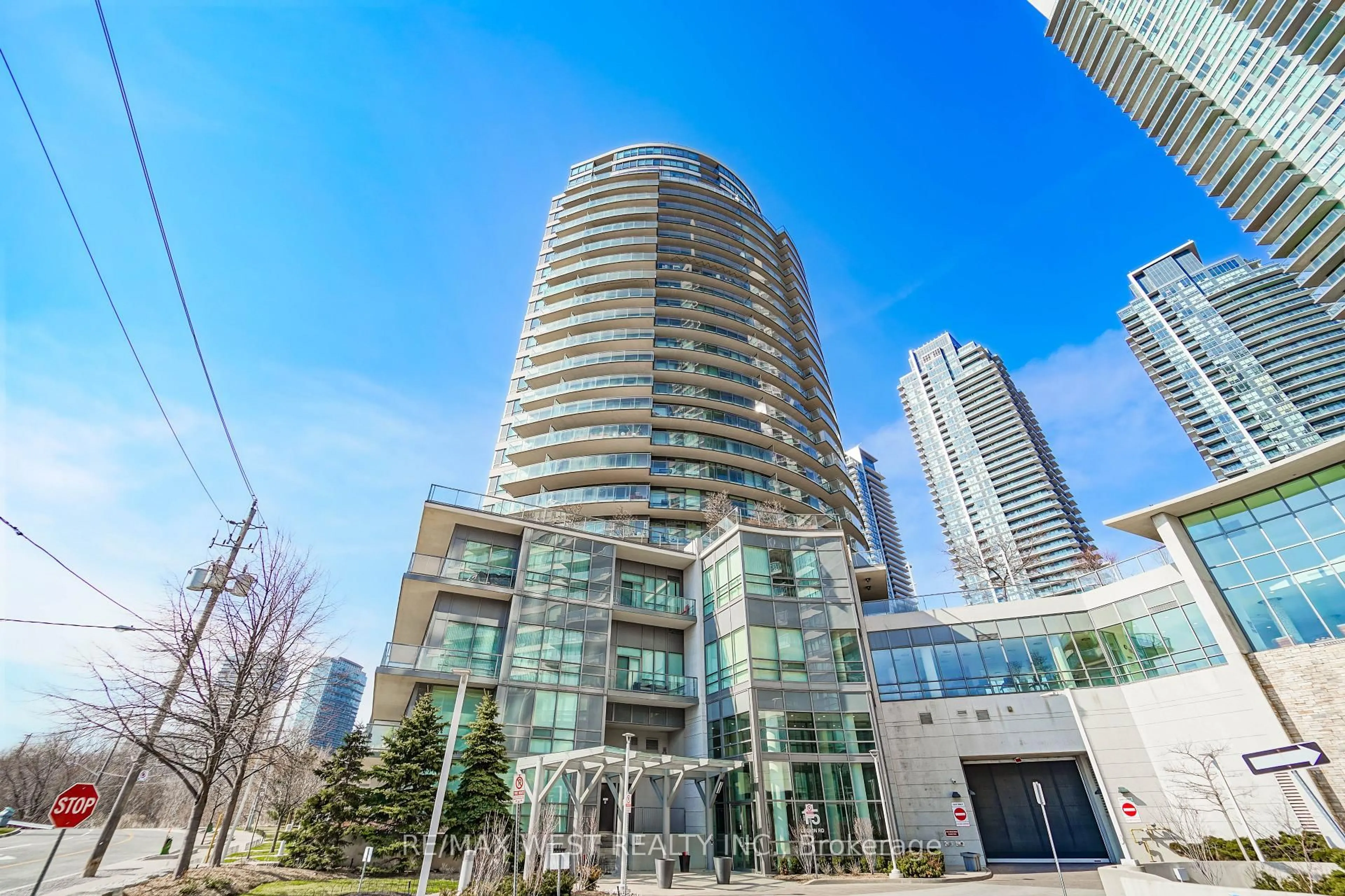 Unknown for 15 Legion Rd #607, Toronto Ontario M8V 0A9