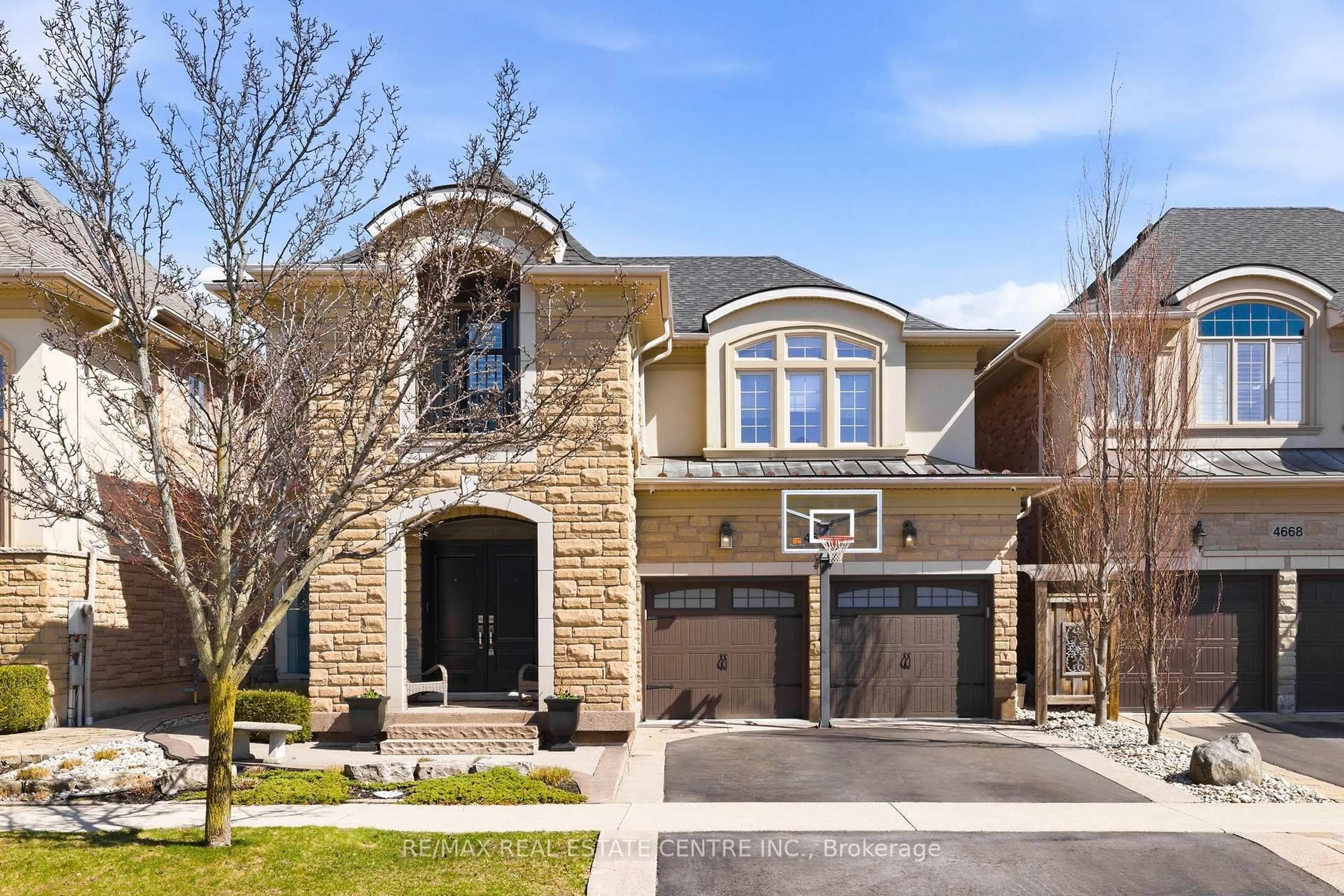 Home with brick exterior material, street for 4670 Bracknell Rd, Burlington Ontario L7M 0E3