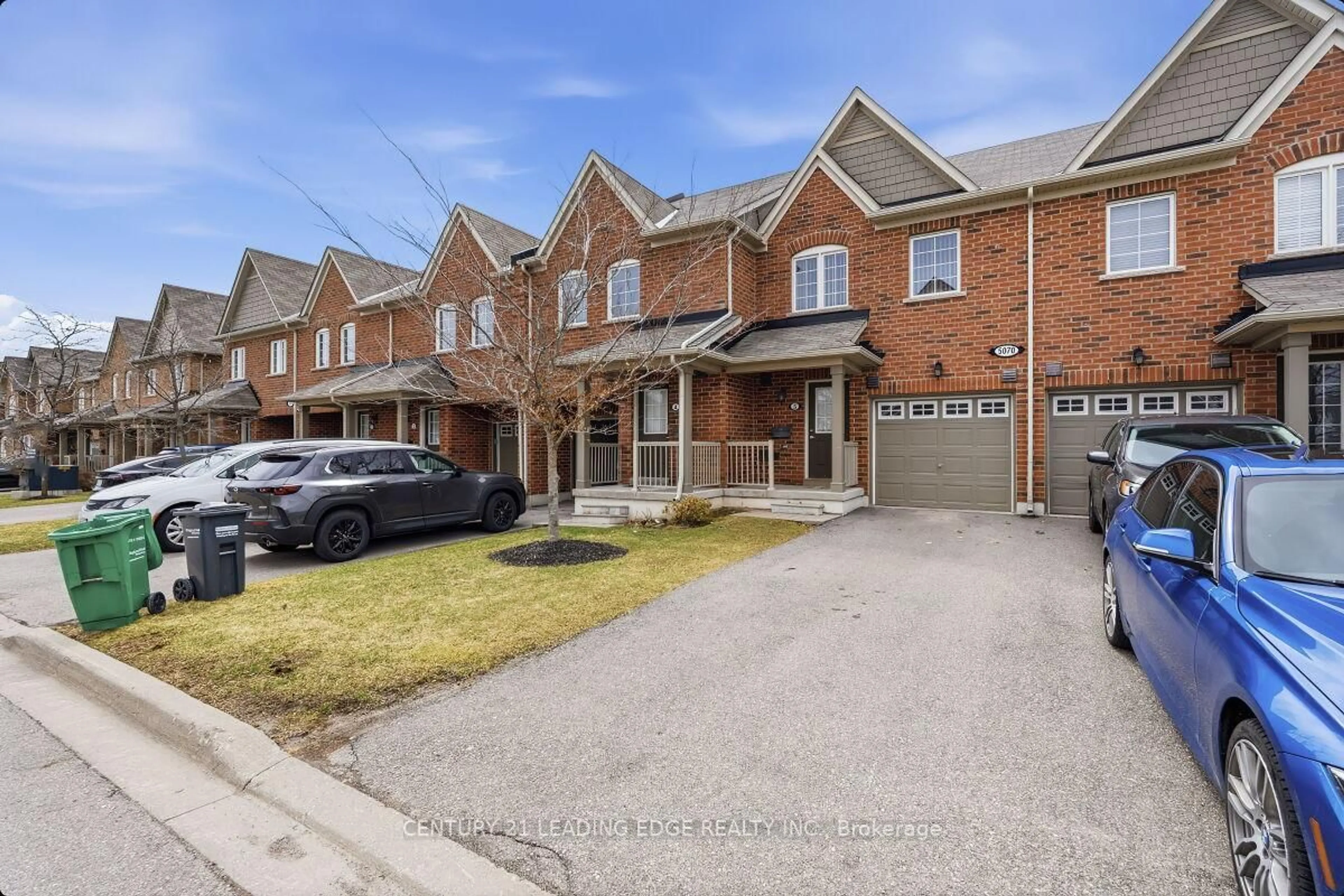 Home with brick exterior material, street for 5070 Harvard Rd #5, Mississauga Ontario L5M 0X1