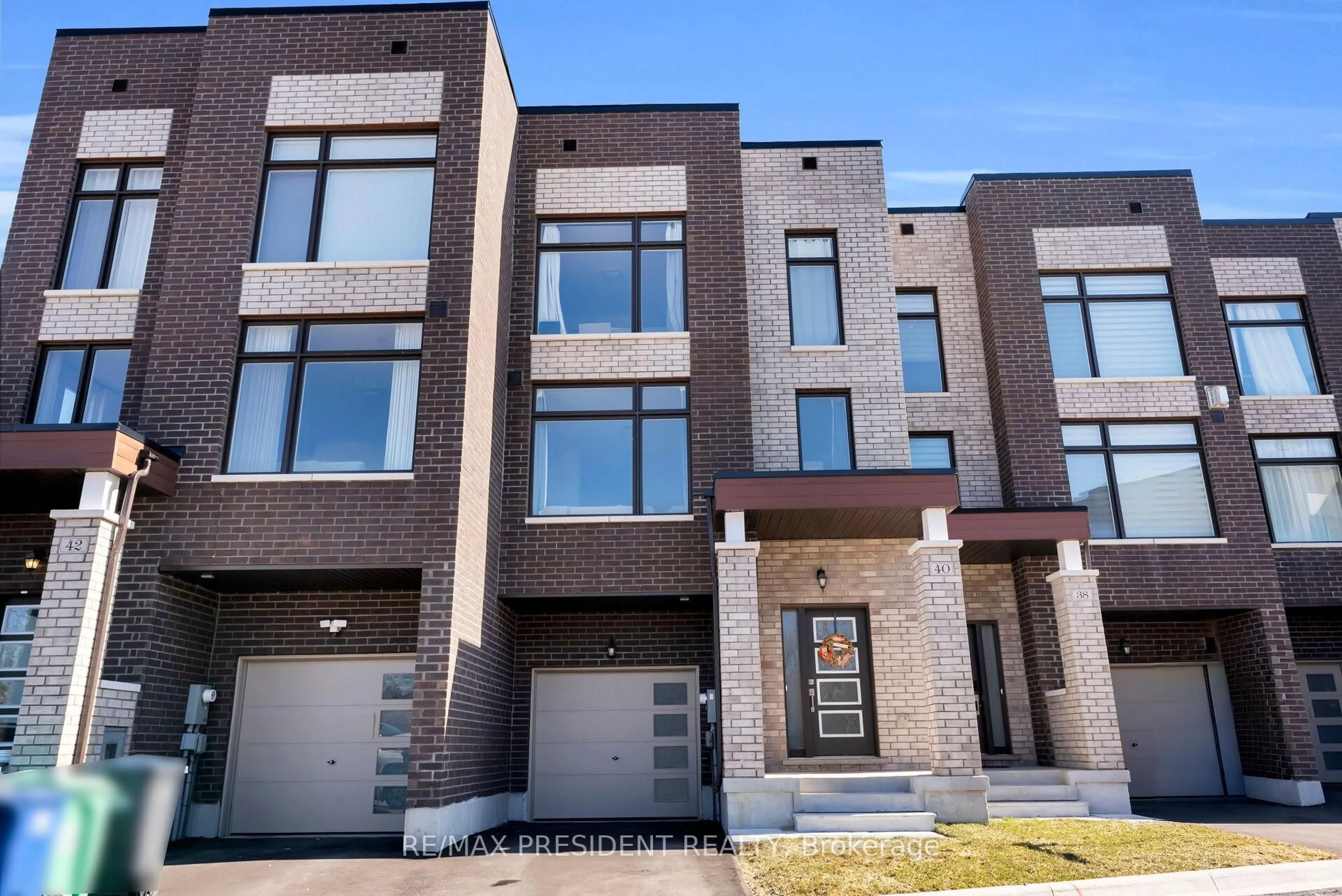 Home with brick exterior material, street for 40 Queenpost Dr, Brampton Ontario L6Y 6L2