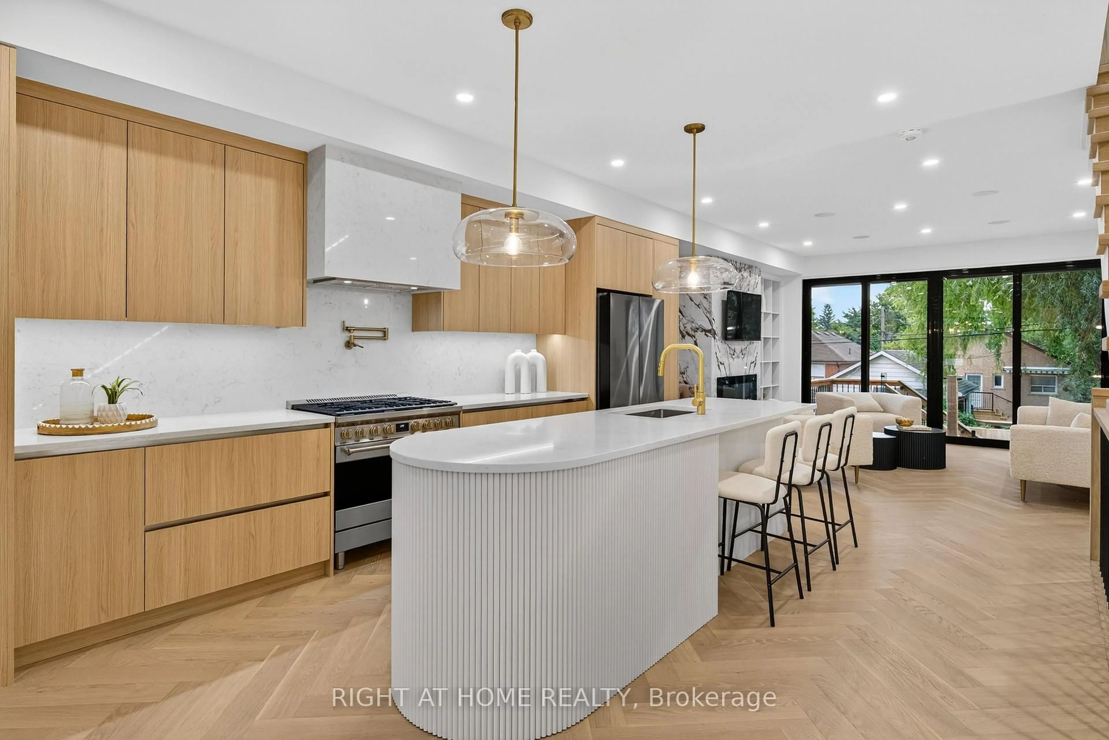 Open concept kitchen, unknown for 15A ROSEMEADE Ave, Toronto Ontario M8Y 3A2