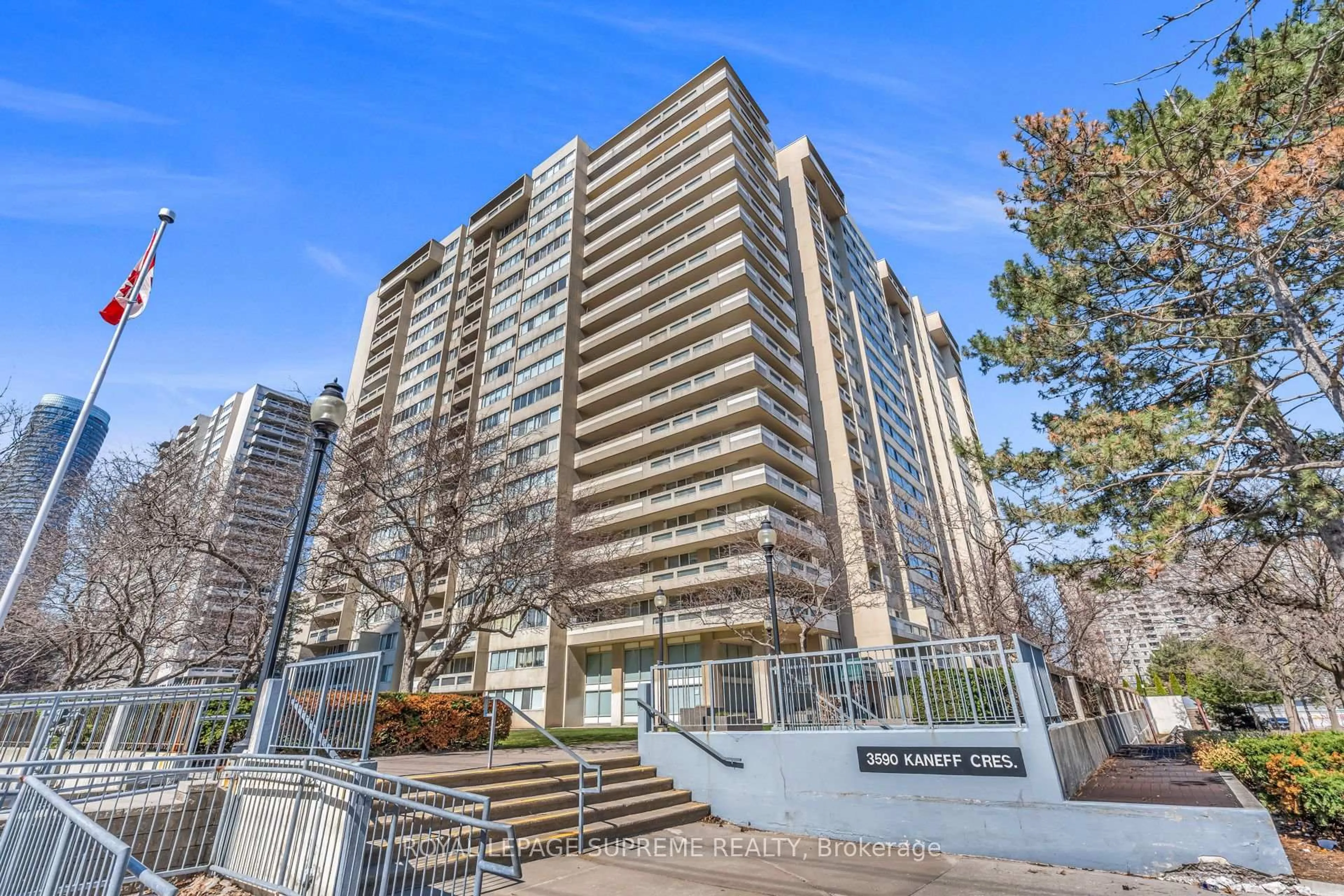 Unknown for 3590 Kaneff Cres #1907, Mississauga Ontario L5A 3X3