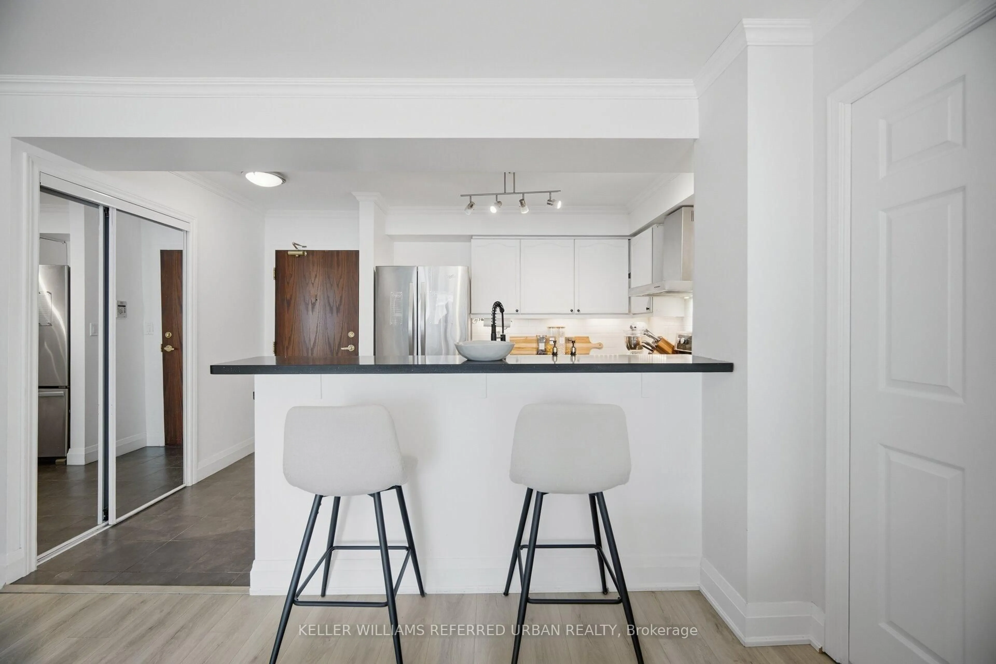 Open concept kitchen, unknown for 190 Manitoba St #707, Toronto Ontario M8Y 3Y8