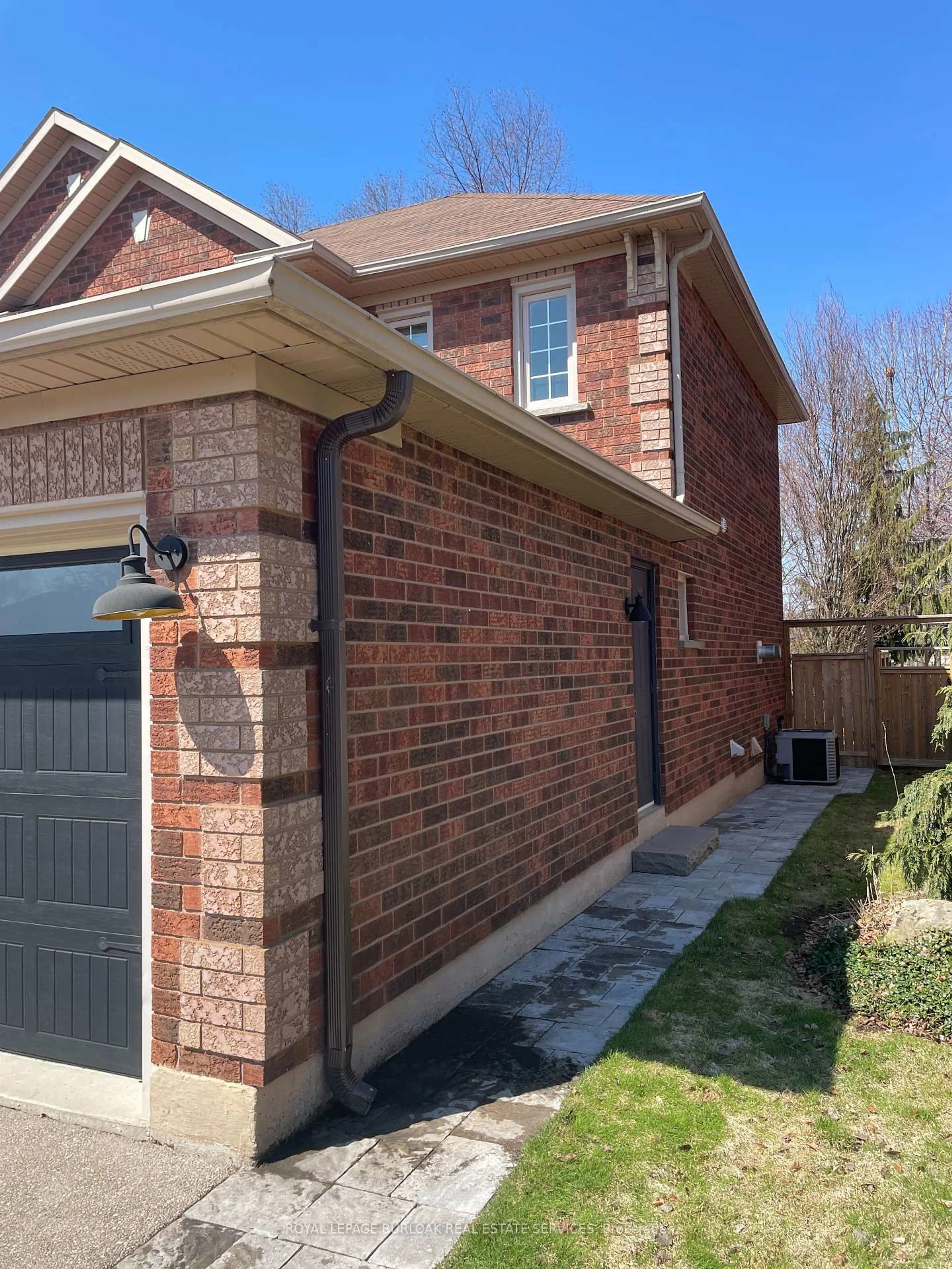 Home with brick exterior material, street for 1078 Augustus Dr, Burlington Ontario L7S 2L1