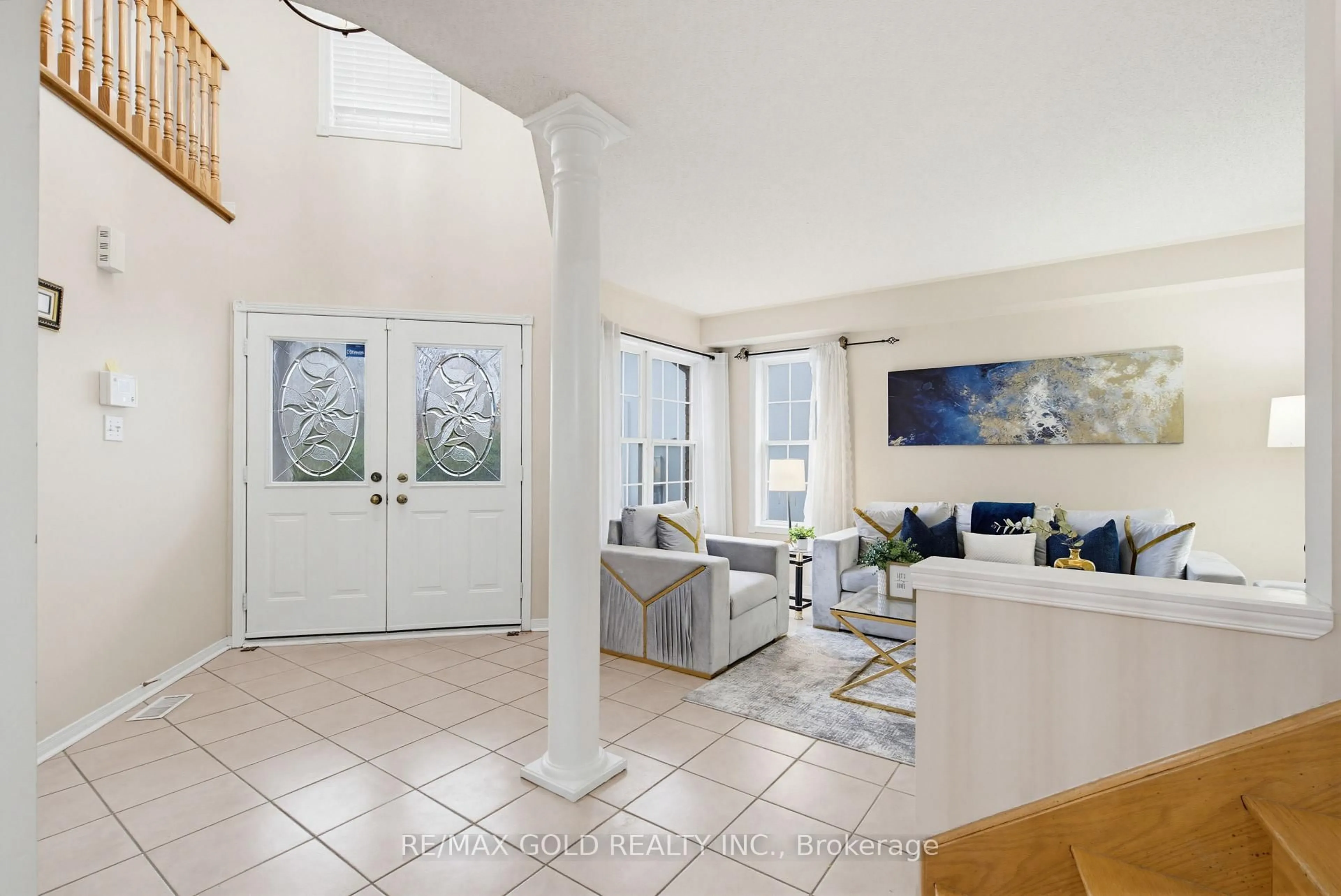 Indoor entryway for 7 Sheepberry Terr, Brampton Ontario L7A 2B6