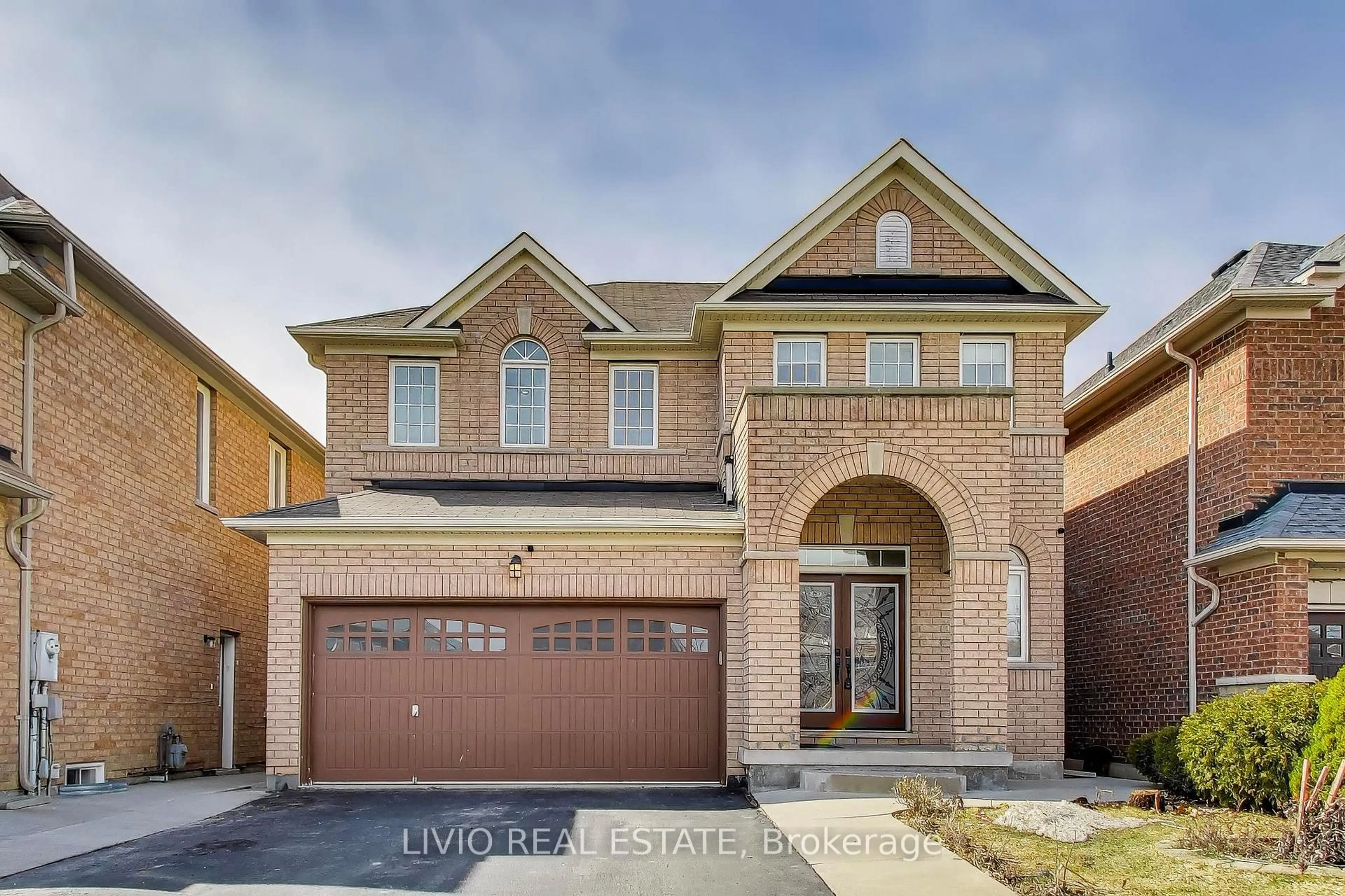Home with brick exterior material, street for 232 Thorndale Rd, Brampton Ontario L6P 3H5