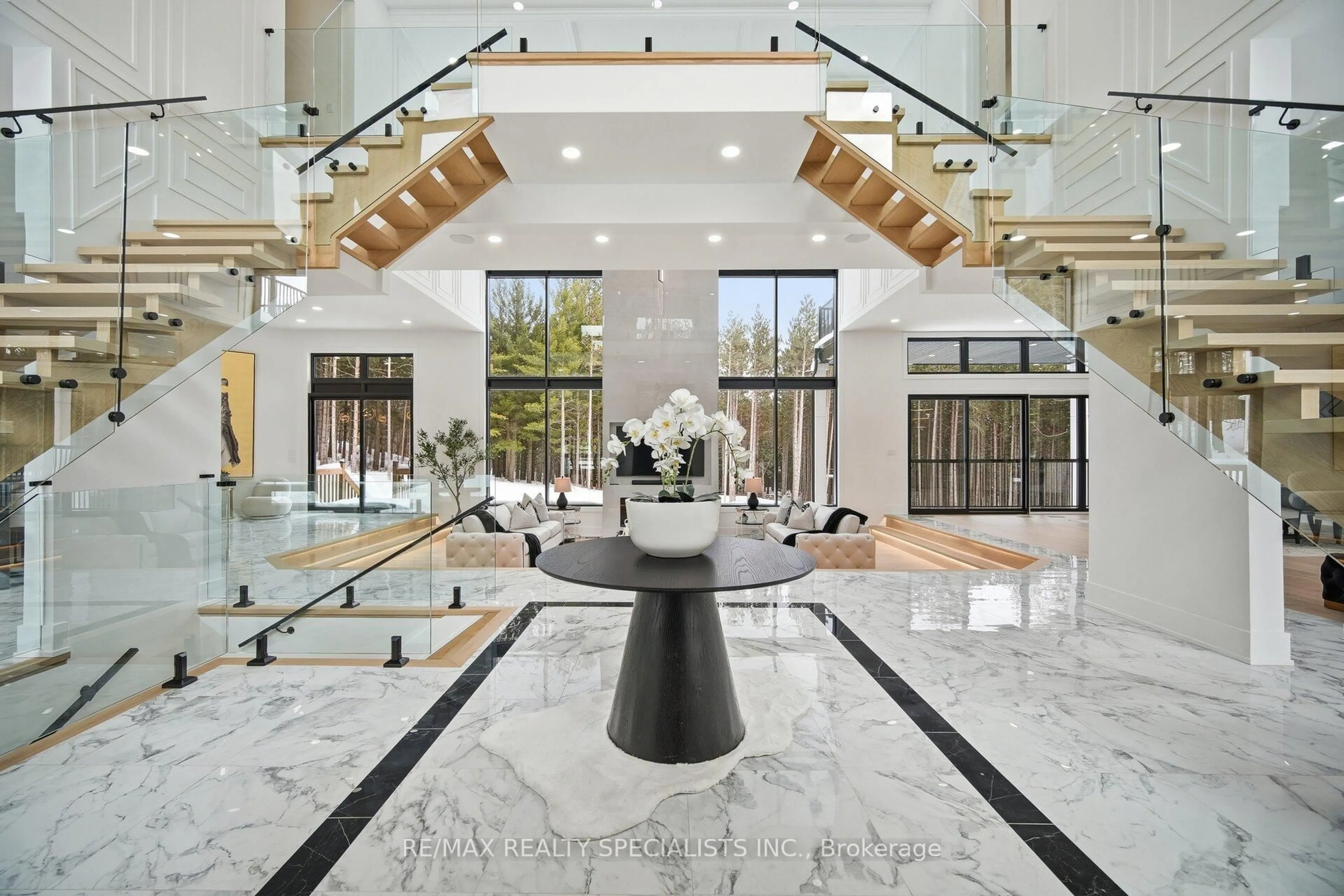 Indoor foyer for 18785 The Gore Rd, Caledon Ontario L7E 0X9