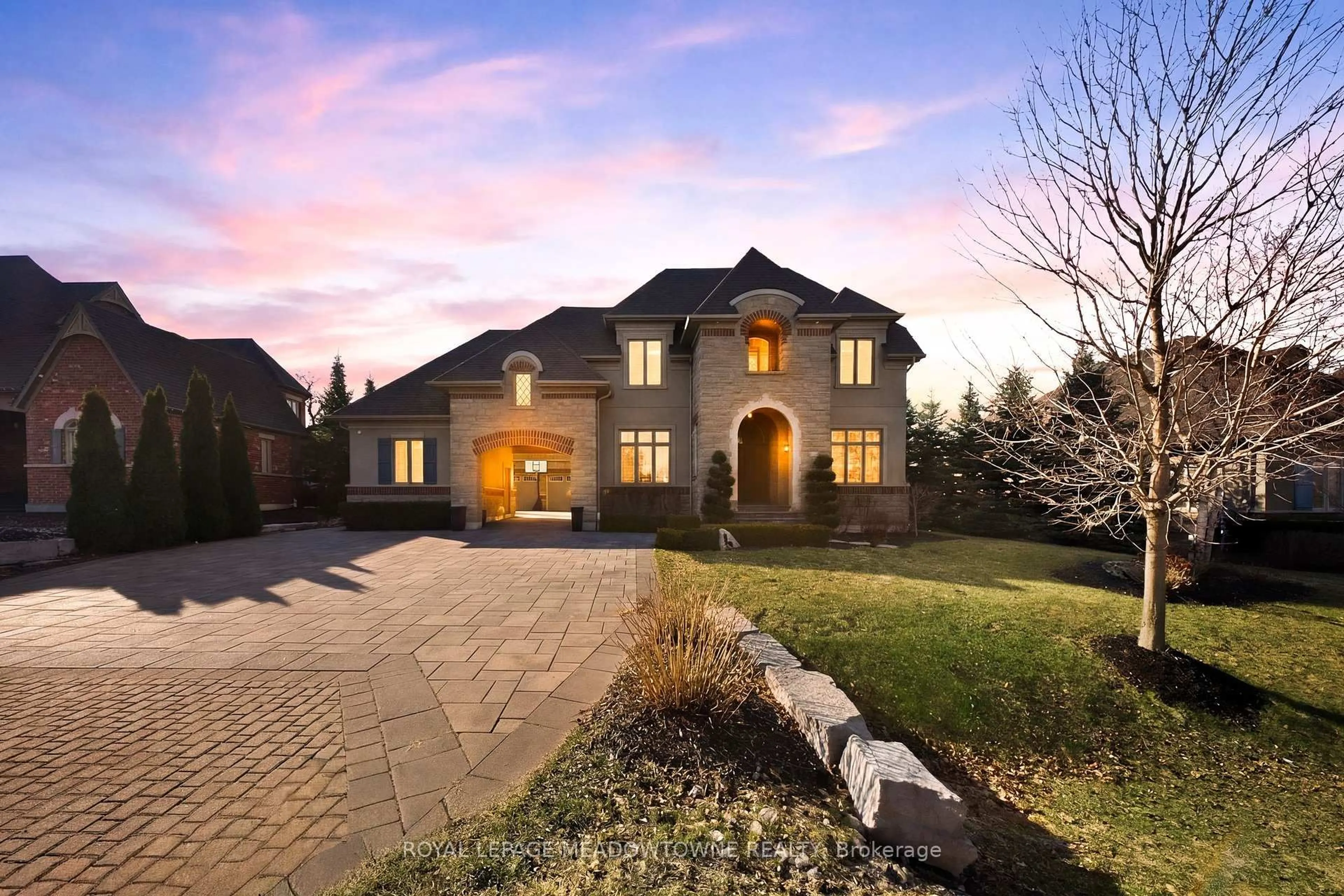 Home with brick exterior material, street for 6 Holdroyd Crt, Halton Hills Ontario L7G 0E8