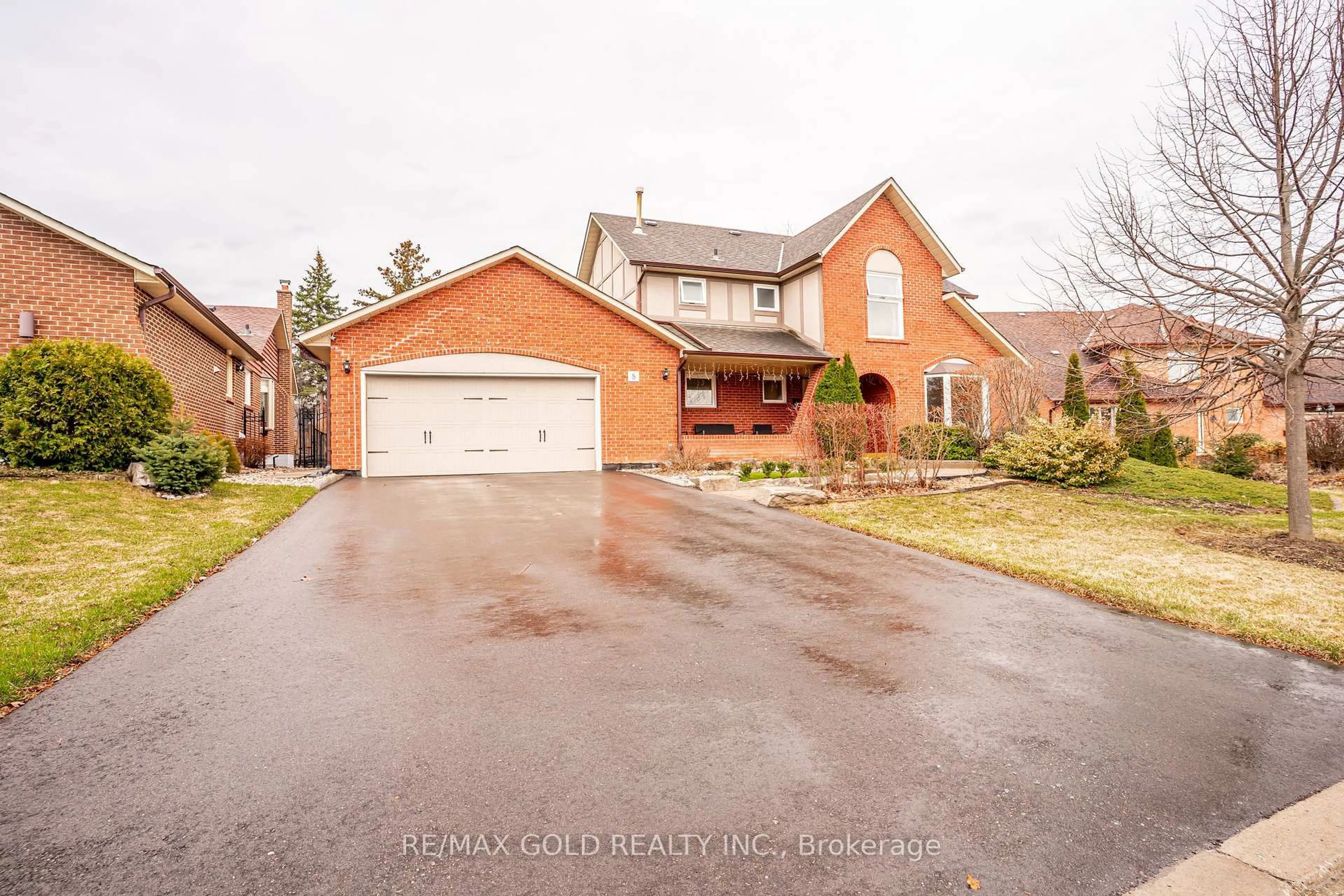 Home with brick exterior material, street for 8 Oldham Cres, Brampton Ontario L6Z 1W3