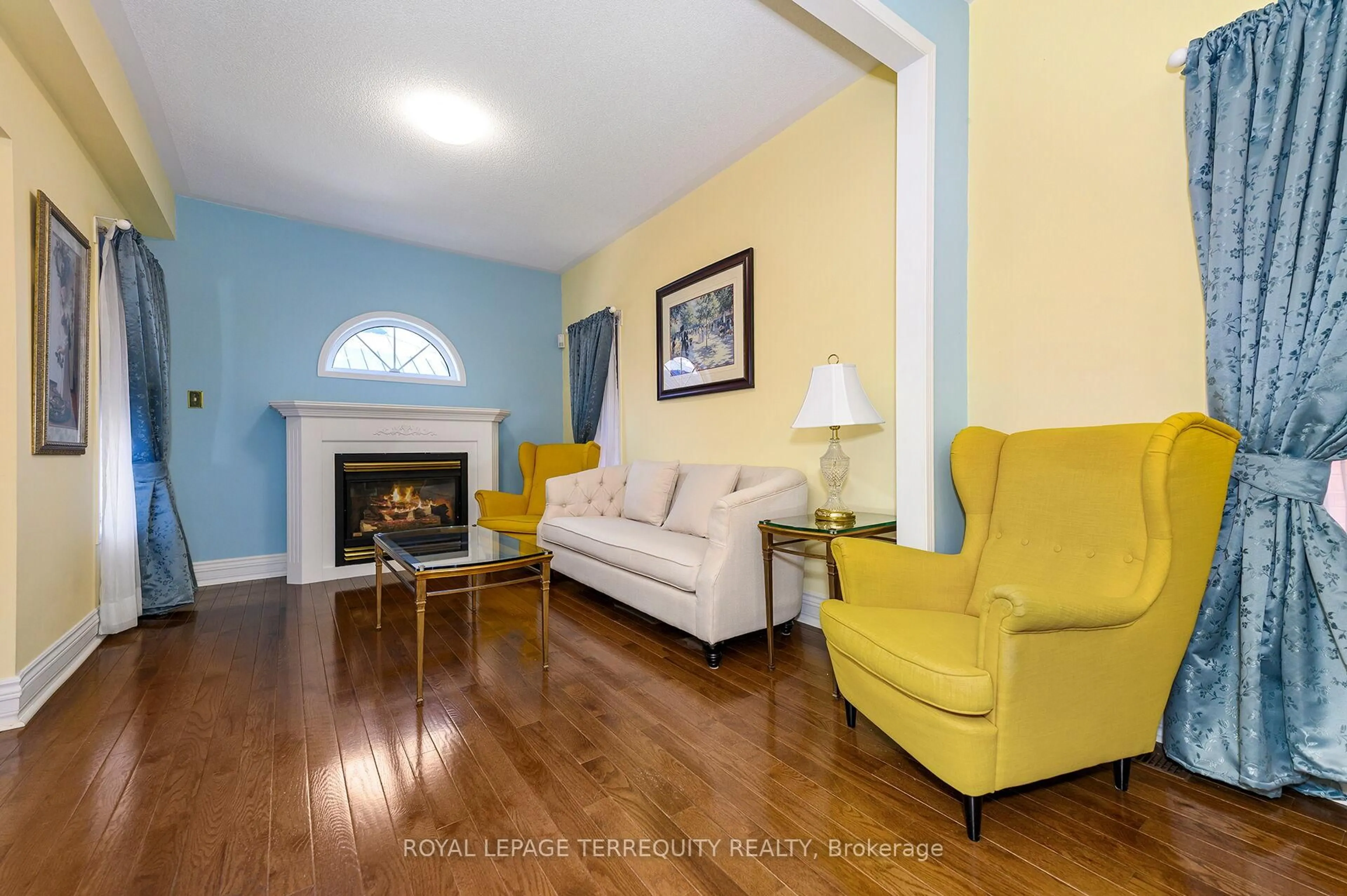 Living room with furniture, unknown for 30 Purdy Cres, Toronto Ontario M9N 3X7