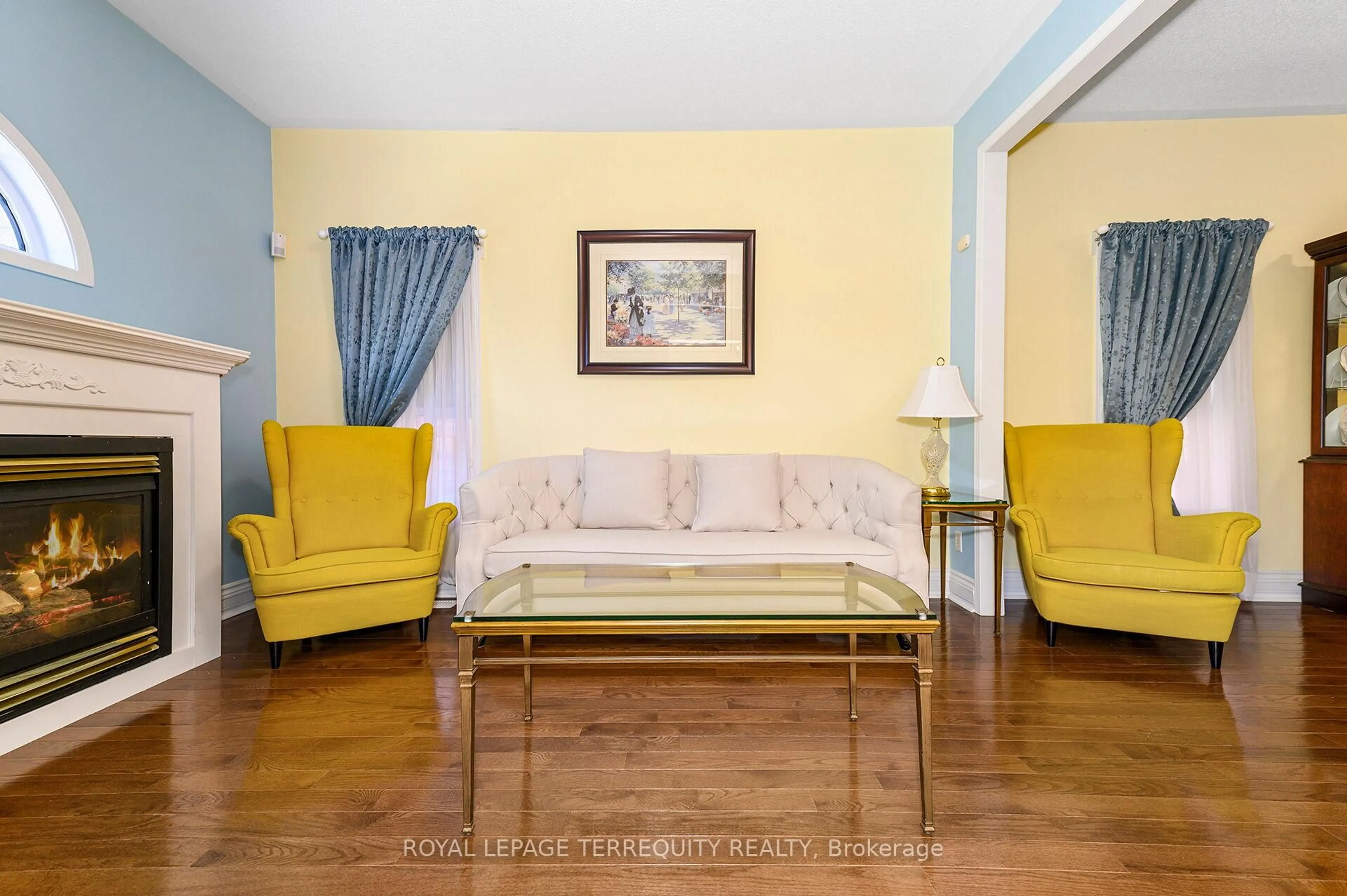 Living room with furniture, unknown for 30 Purdy Cres, Toronto Ontario M9N 3X7