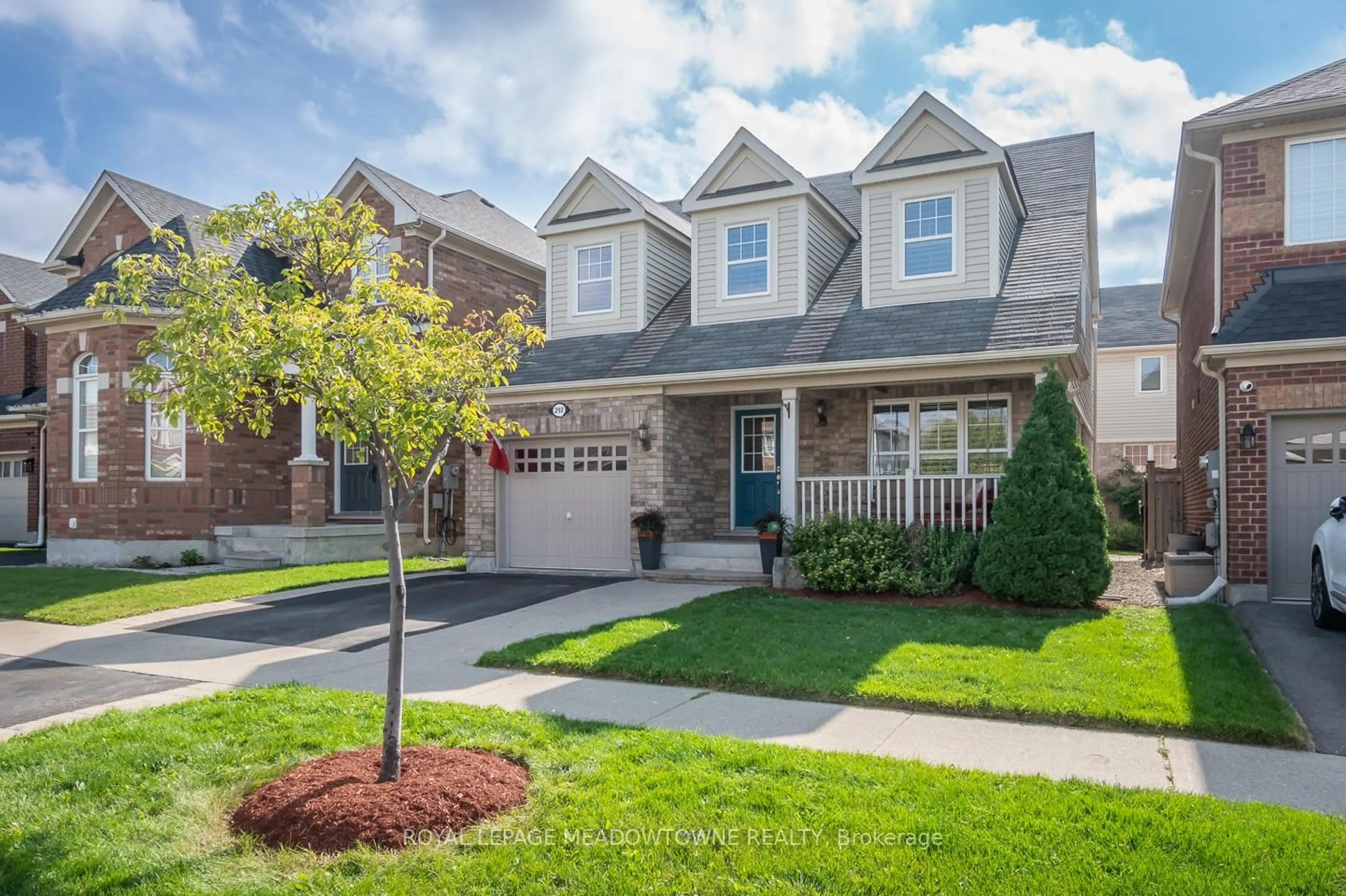 Home with brick exterior material, street for 292 Mcdougall Cross, Milton Ontario L9T 0N6