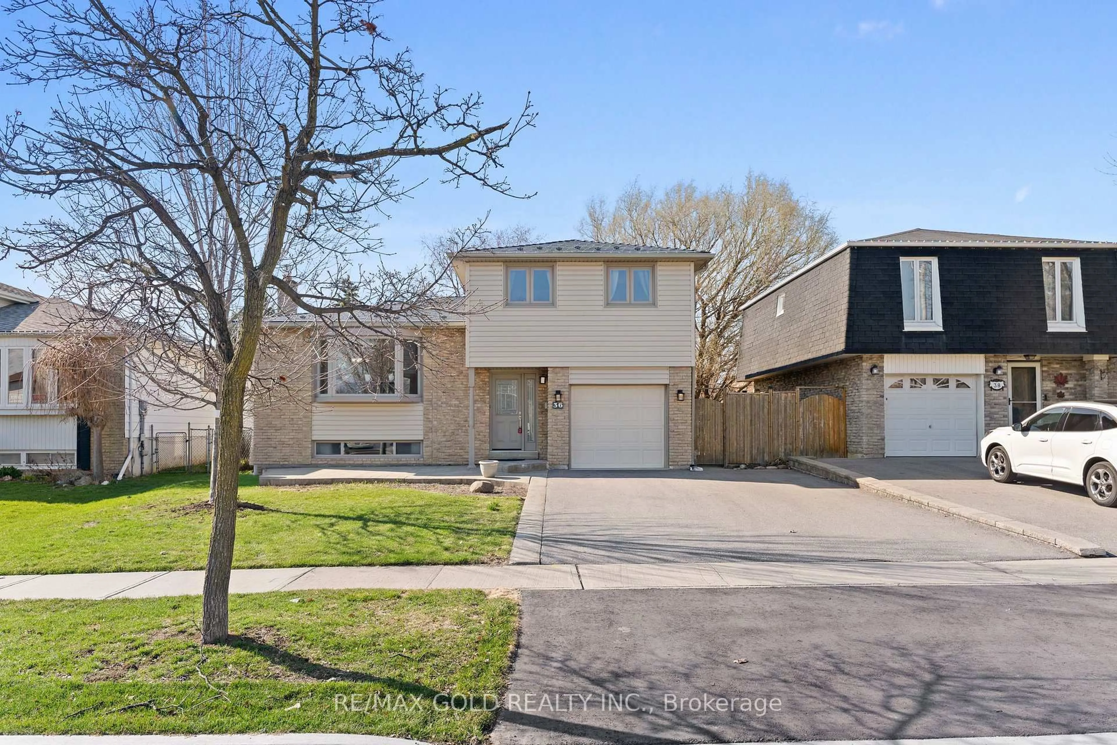 Unknown for 36 Greenmount Rd, Brampton Ontario L6S 1L5