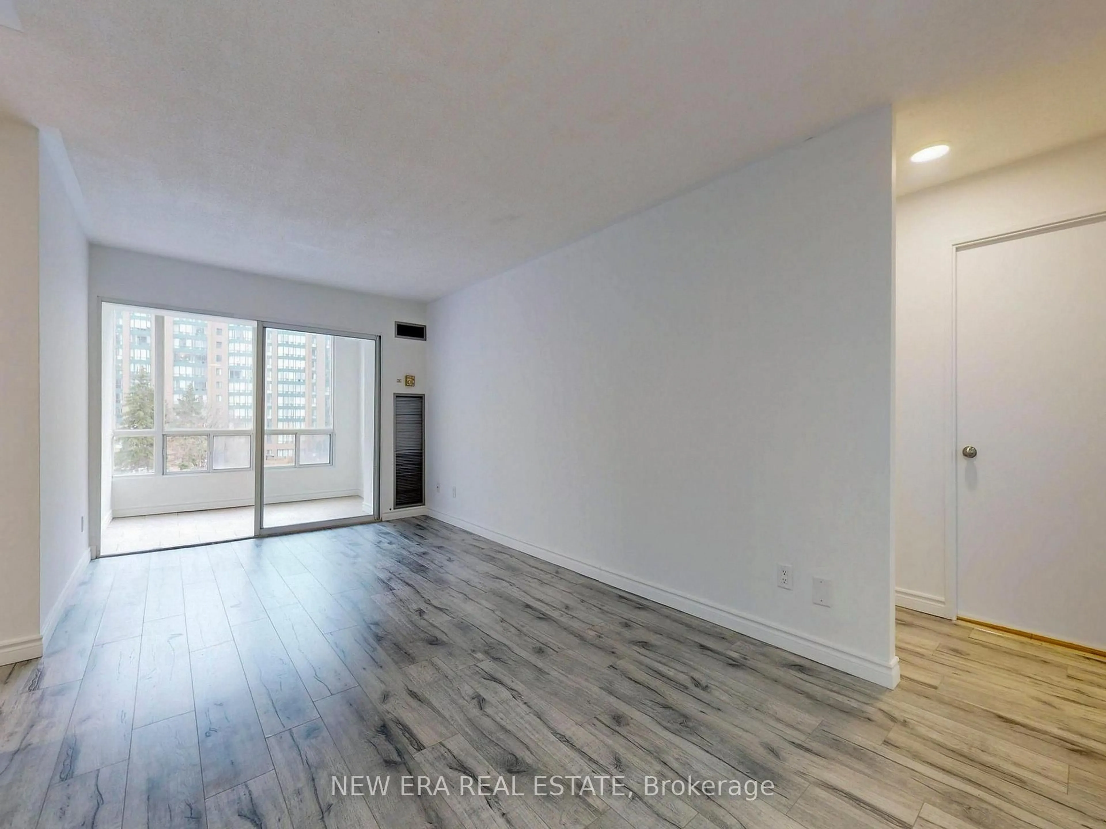 A pic of a room for 115 Hillcrest Ave #409, Mississauga Ontario L5B 3Y9