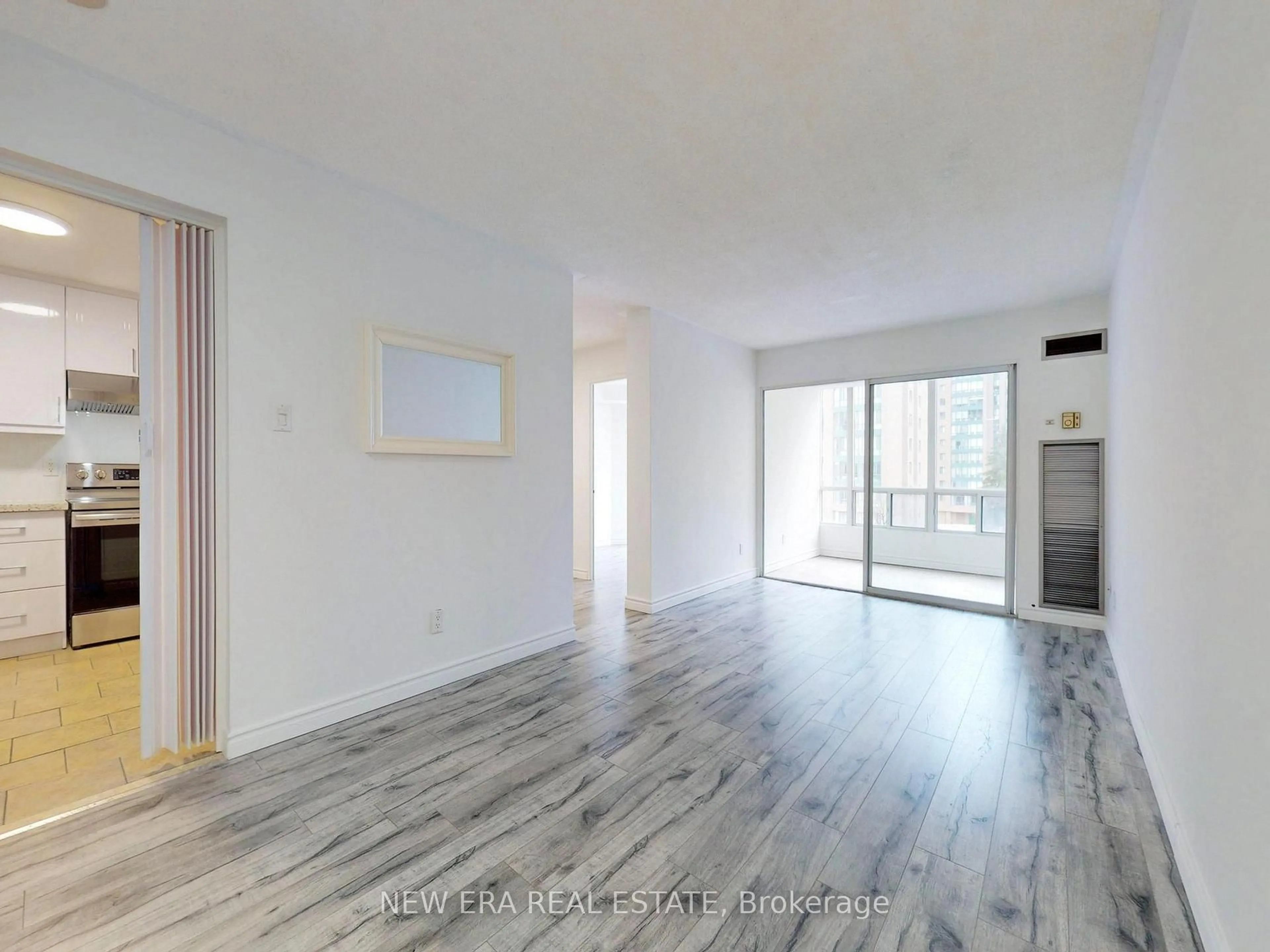 A pic of a room for 115 Hillcrest Ave #409, Mississauga Ontario L5B 3Y9