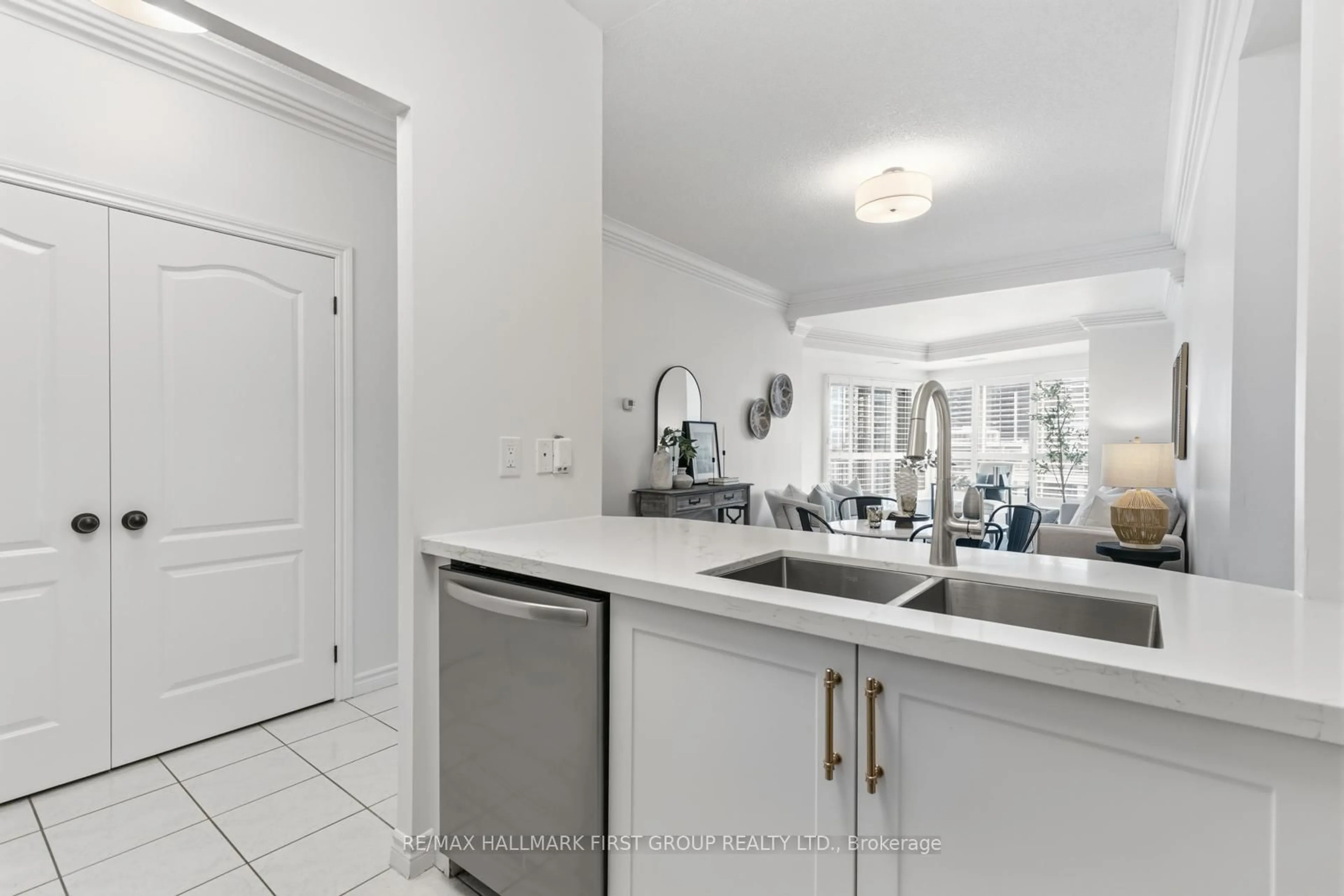 Standard kitchen, unknown for 2111 Lake Shore Blvd #705, Toronto Ontario M8V 4B2
