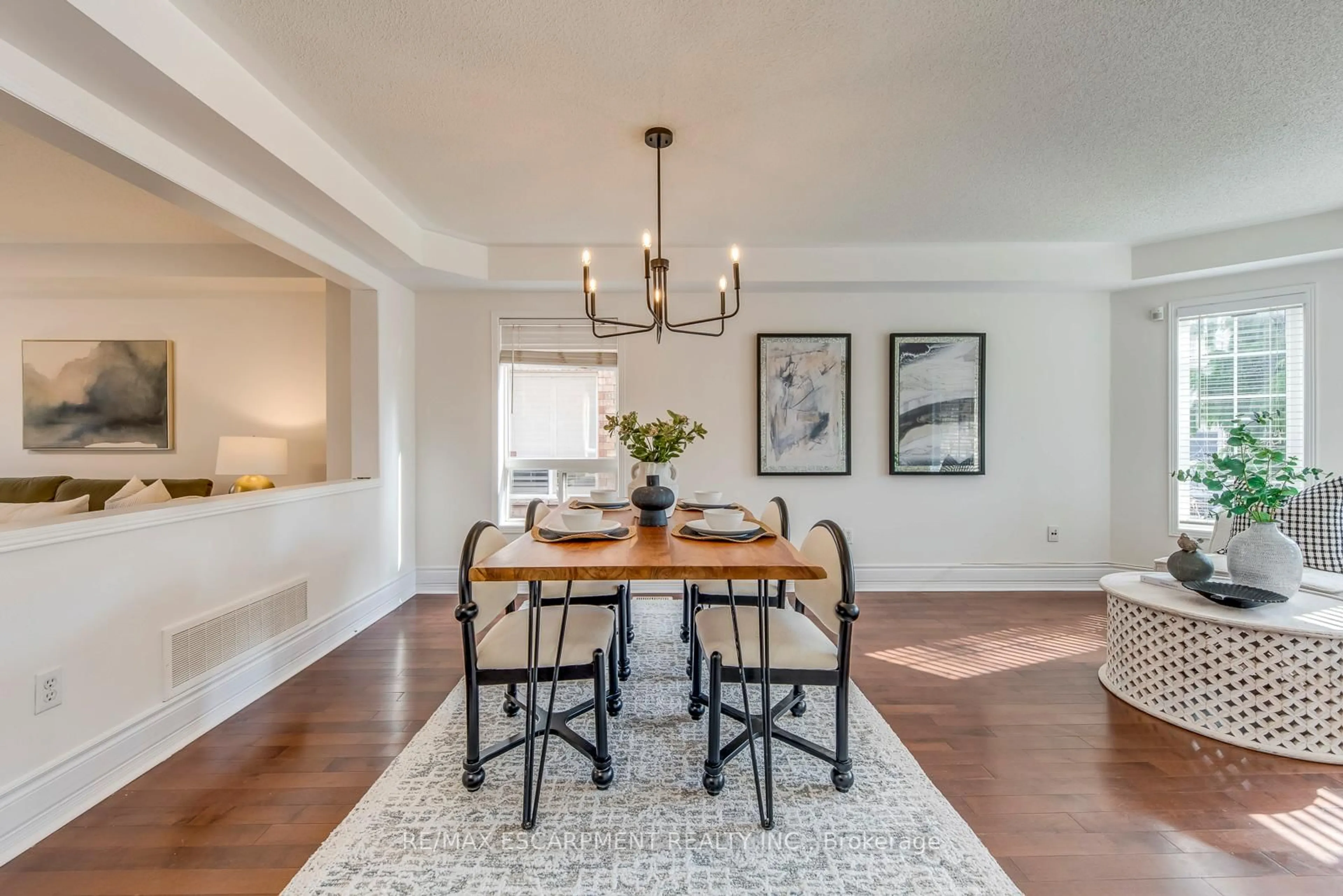 Dining room, wood/laminate floor for 5811 Page Cres, Burlington Ontario L7L 7N9