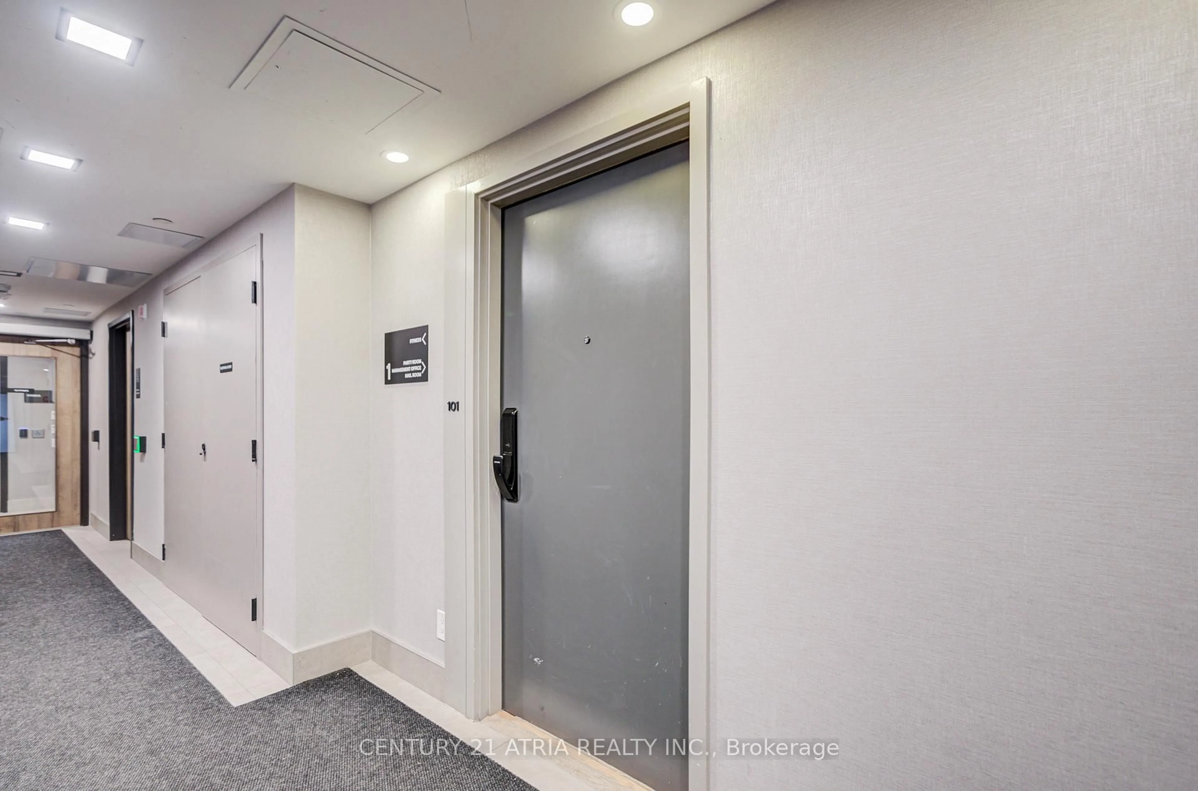 Indoor foyer for 335 Wheat Boom Dr #101, Oakville Ontario L6H 7Y1