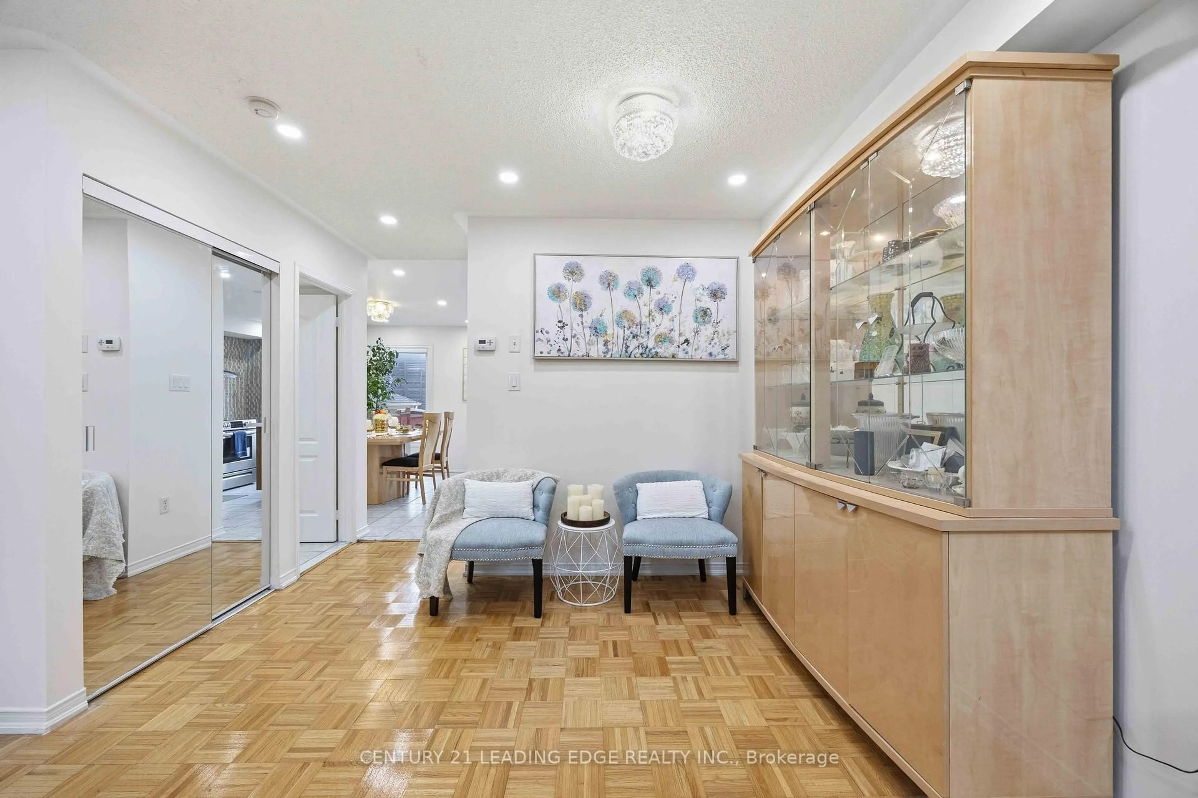 Indoor foyer for 38 Viella St, Toronto Ontario M6N 5C8