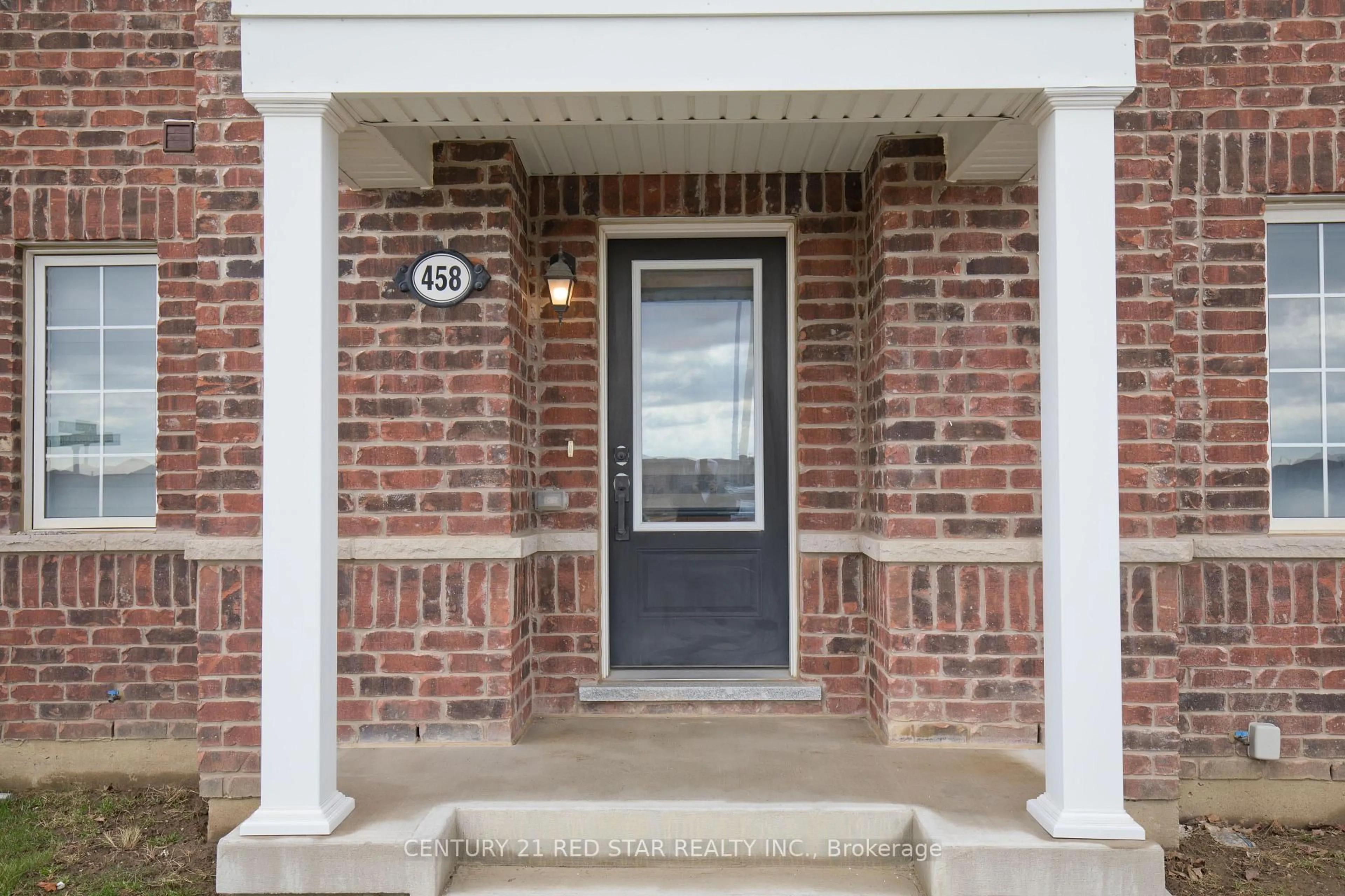 Unknown for 458 Remembrance Rd, Brampton Ontario L7A 5E1