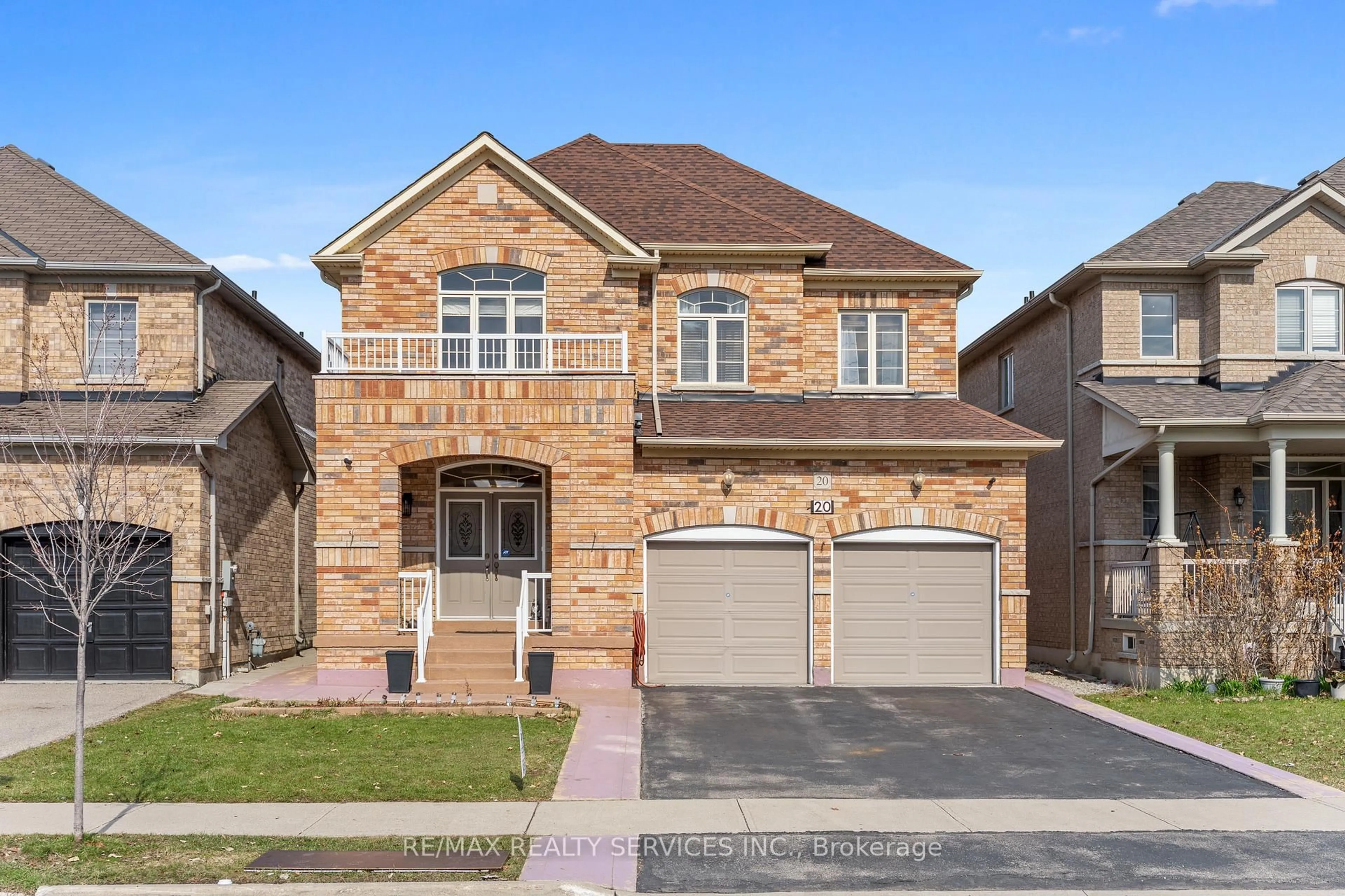Home with brick exterior material, street for 20 Strathdale Rd, Brampton Ontario L6P 2Y1