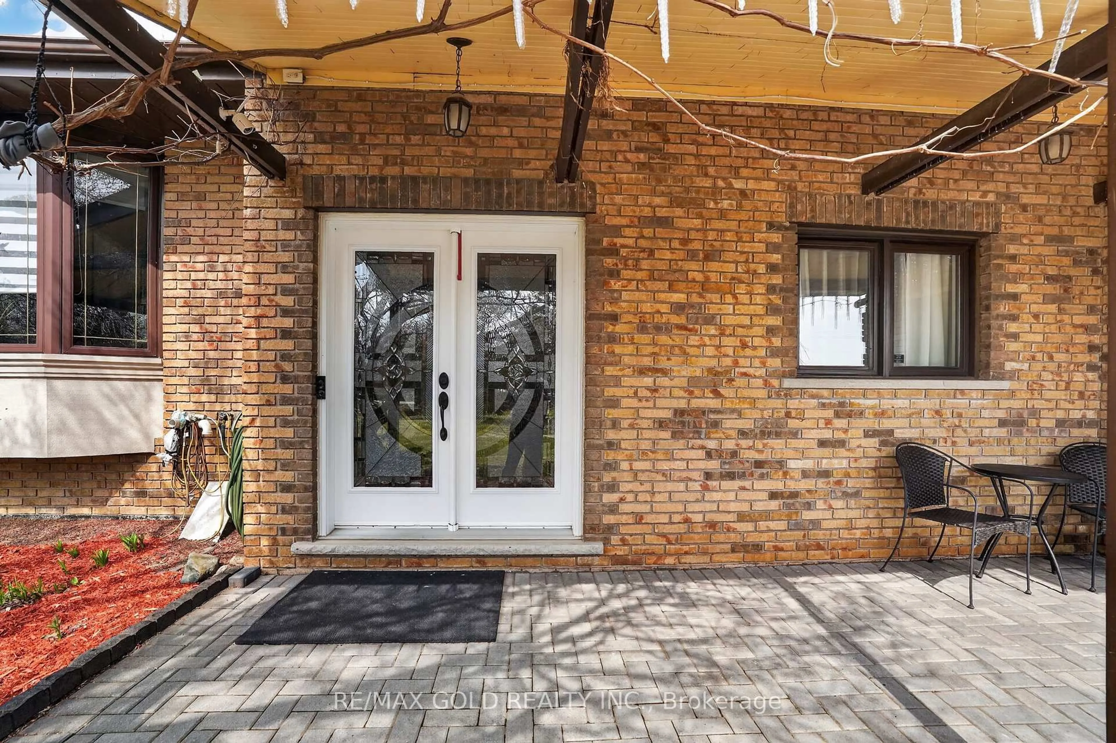 Unknown for 752 Old School Rd, Caledon Ontario L7C 0V6