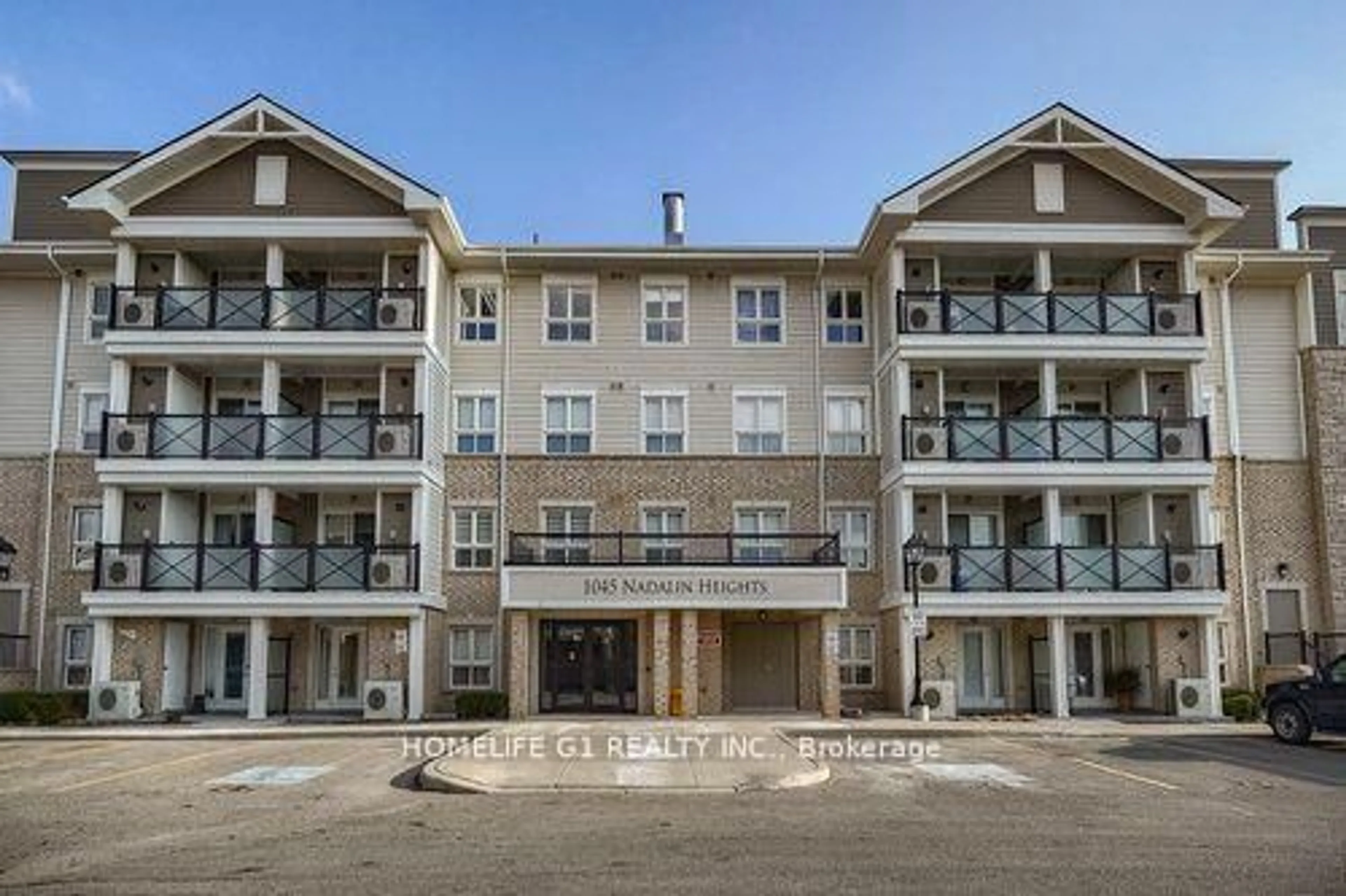 Patio, building for 1045 Nadalin Hts #106, Milton Ontario L9T 8R5