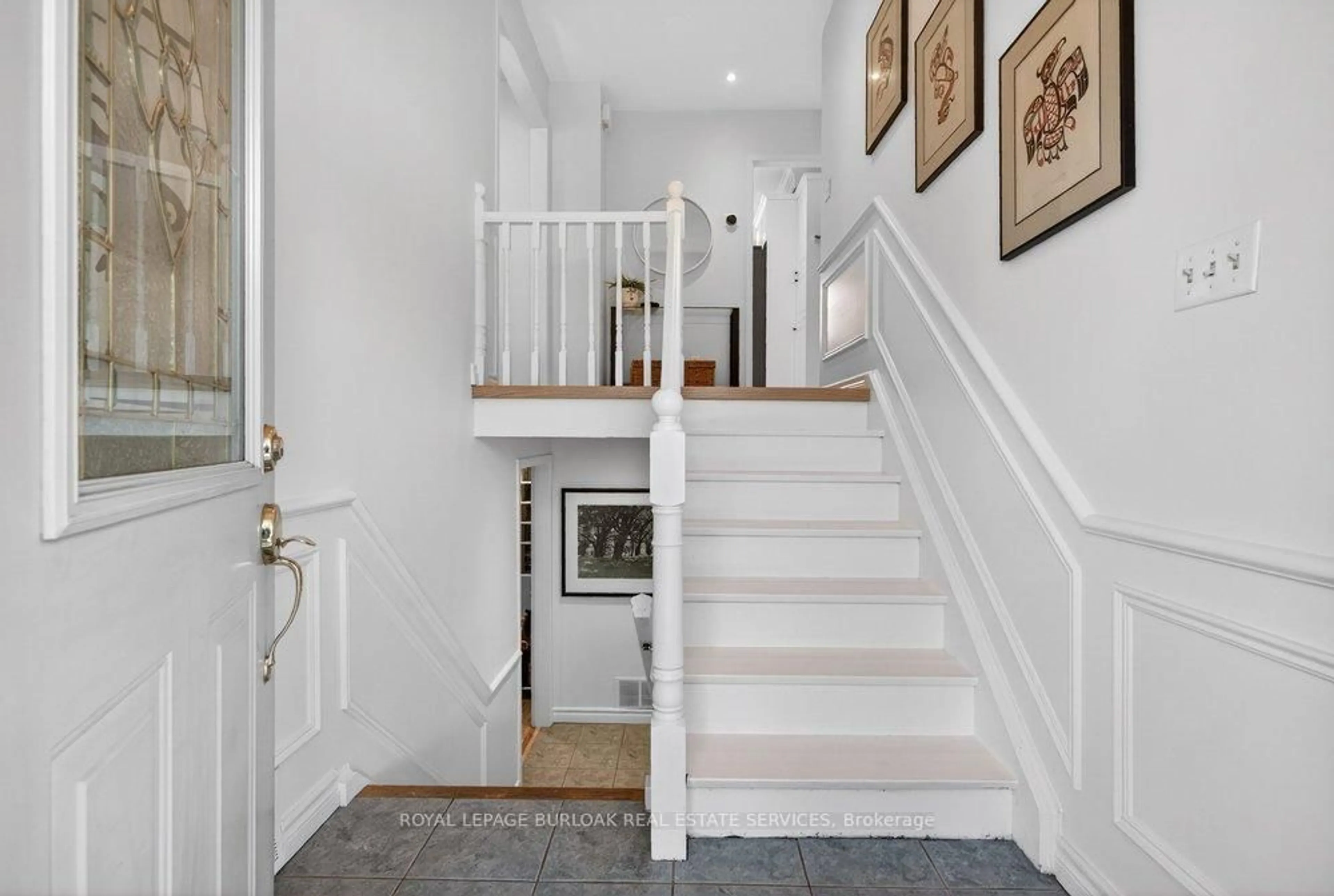 Unknown for 578 Holly Hill Cres, Burlington Ontario L7L 3Z7