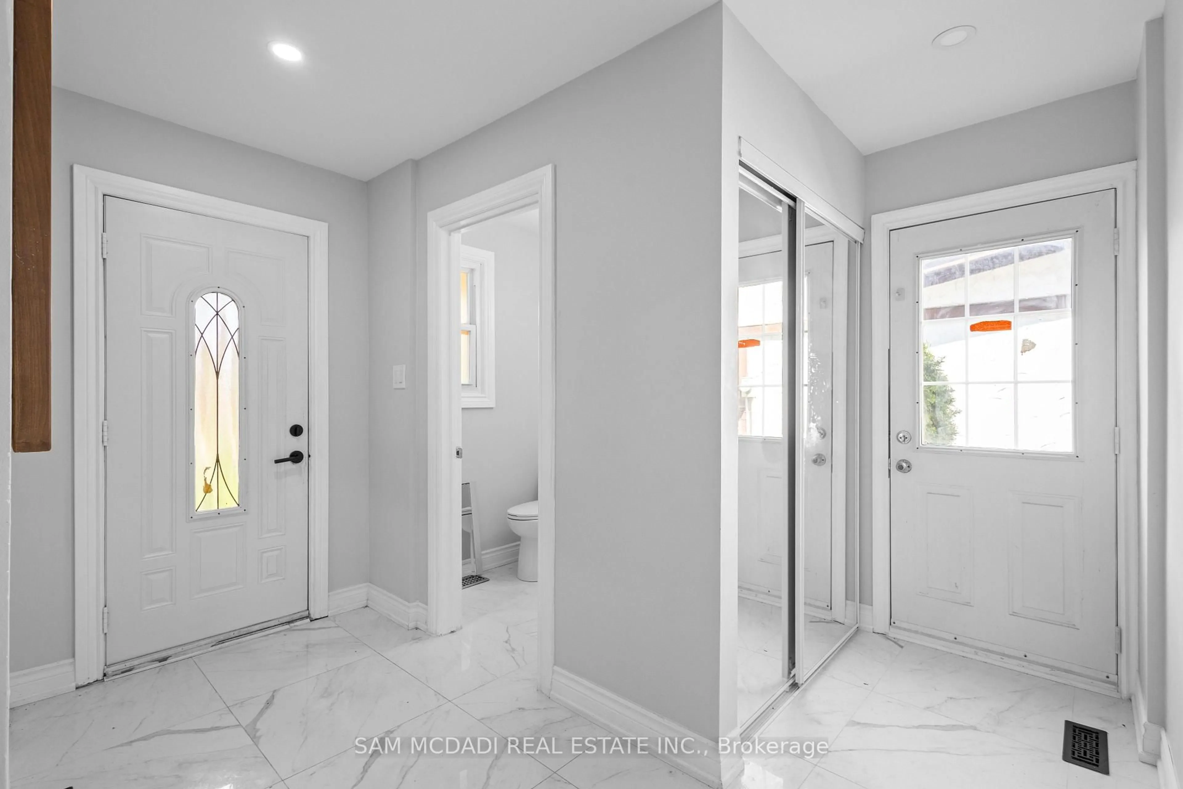 Unknown for 6755 Segovia Rd, Mississauga Ontario L5N 1P1