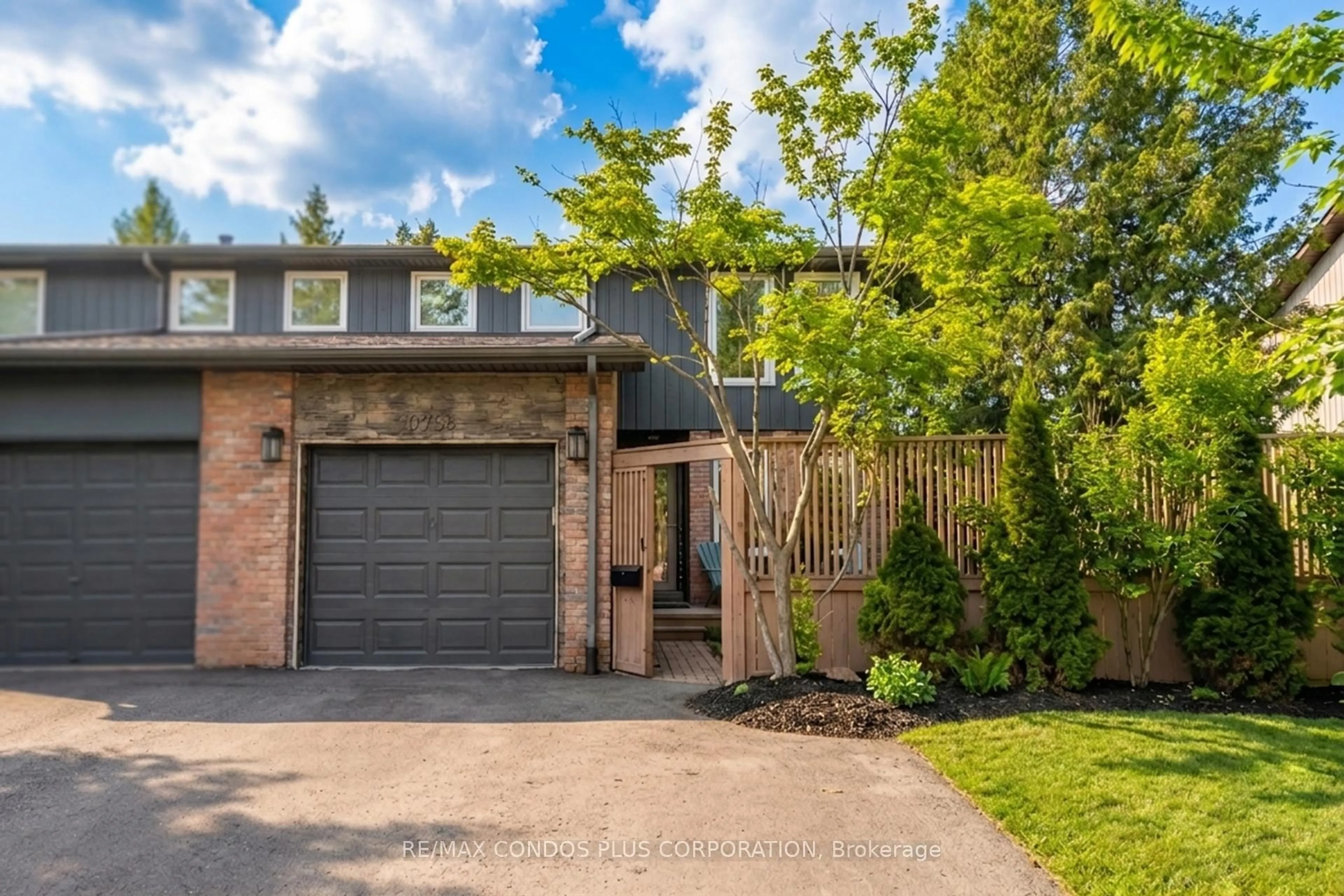 Home with brick exterior material, street for 6956 Cadiz Cres, Mississauga Ontario L5N 1Y4