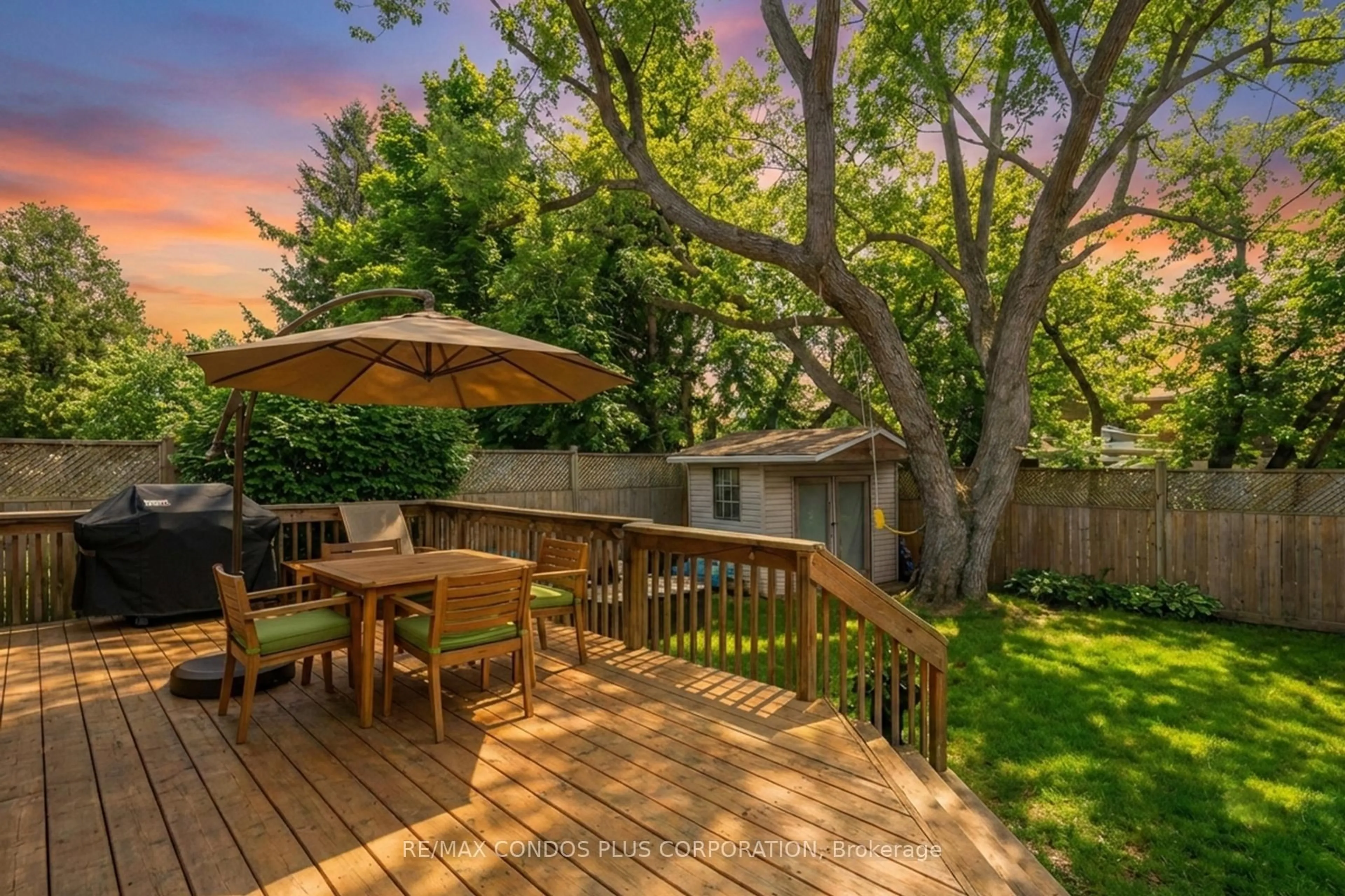 Patio, street for 6956 Cadiz Cres, Mississauga Ontario L5N 1Y4