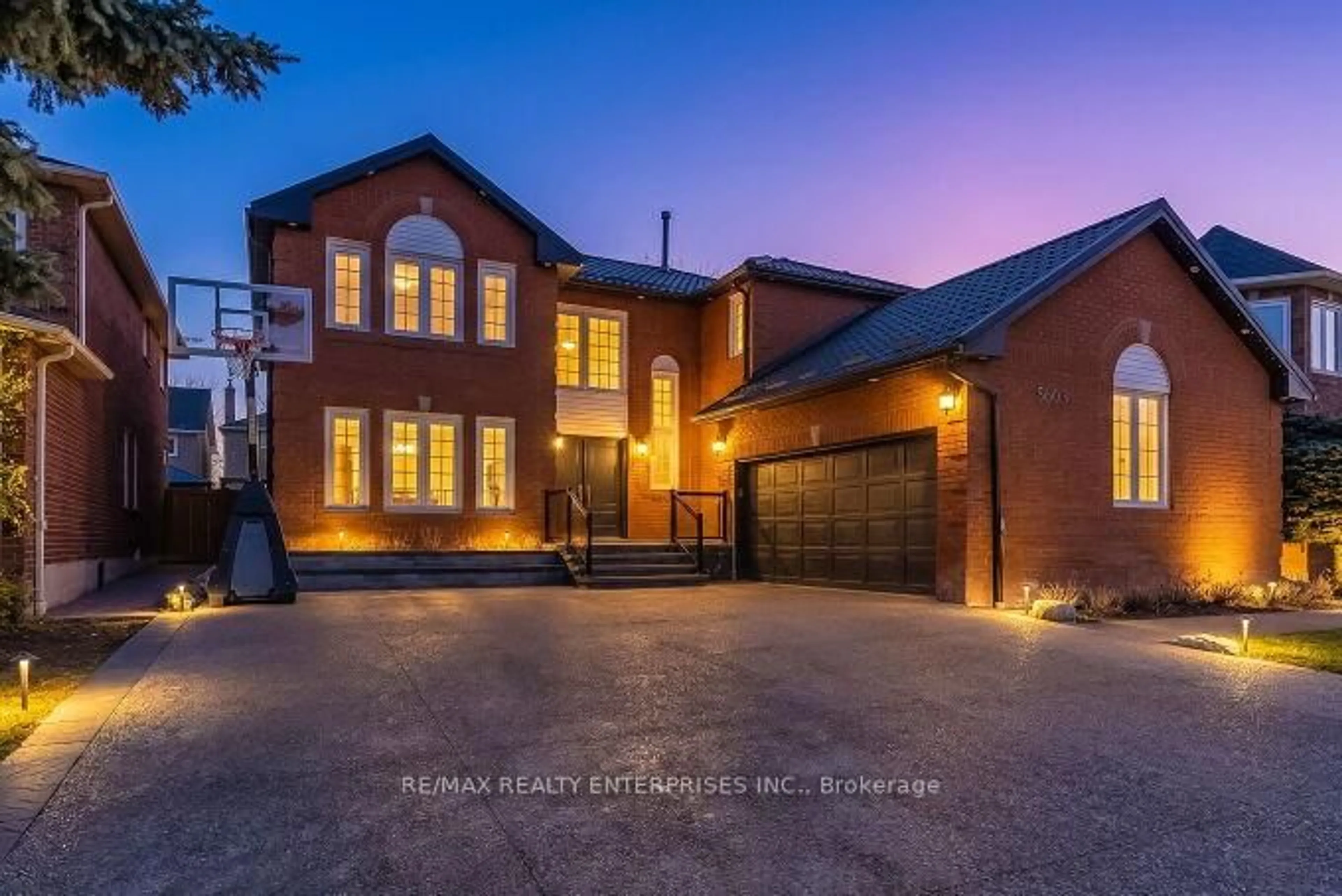 Home with brick exterior material, street for 5683 Oldcastle Cres, Mississauga Ontario L5M 4X6