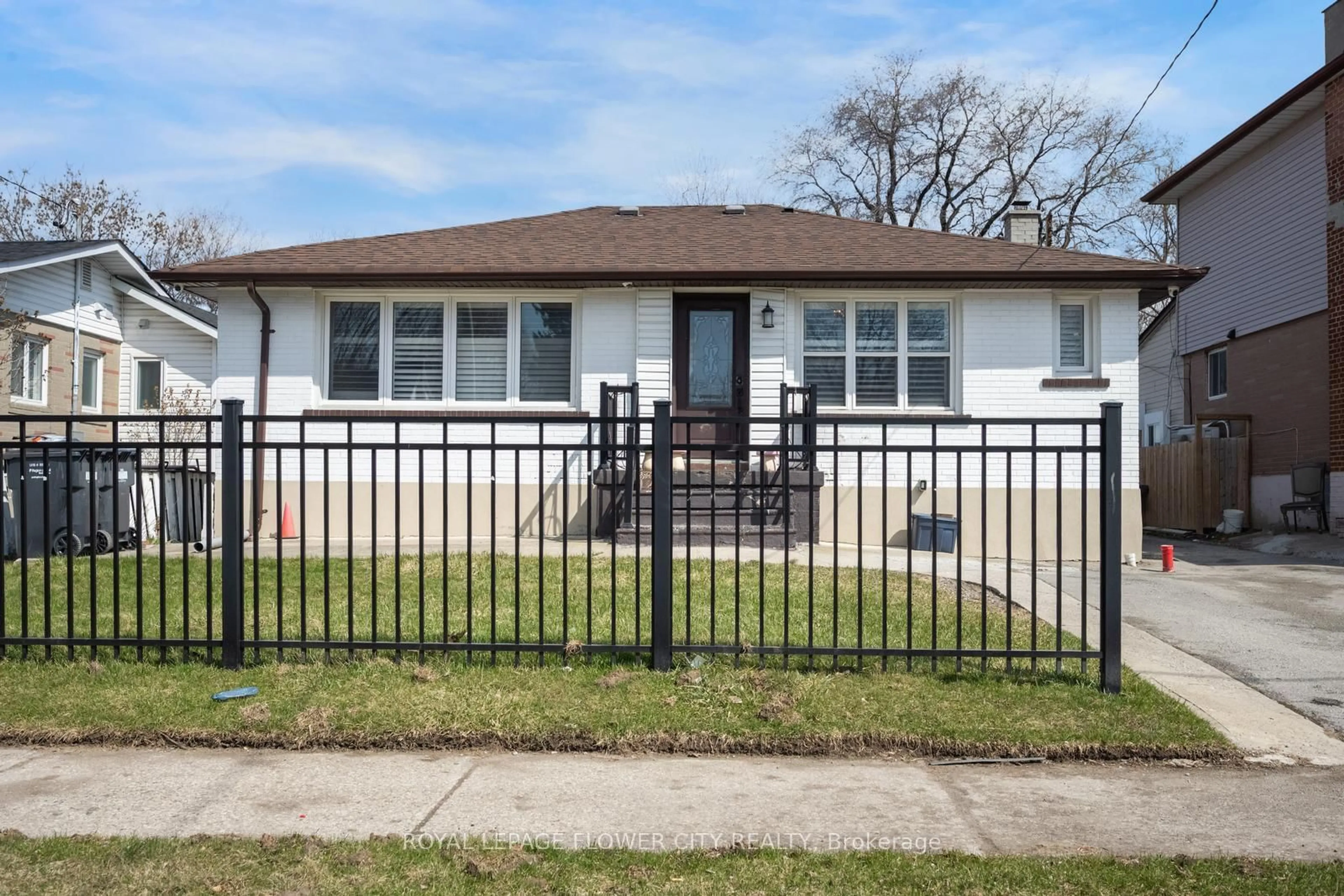 Unknown for 20 N Alarton St, Mississauga Ontario L4T 1J8