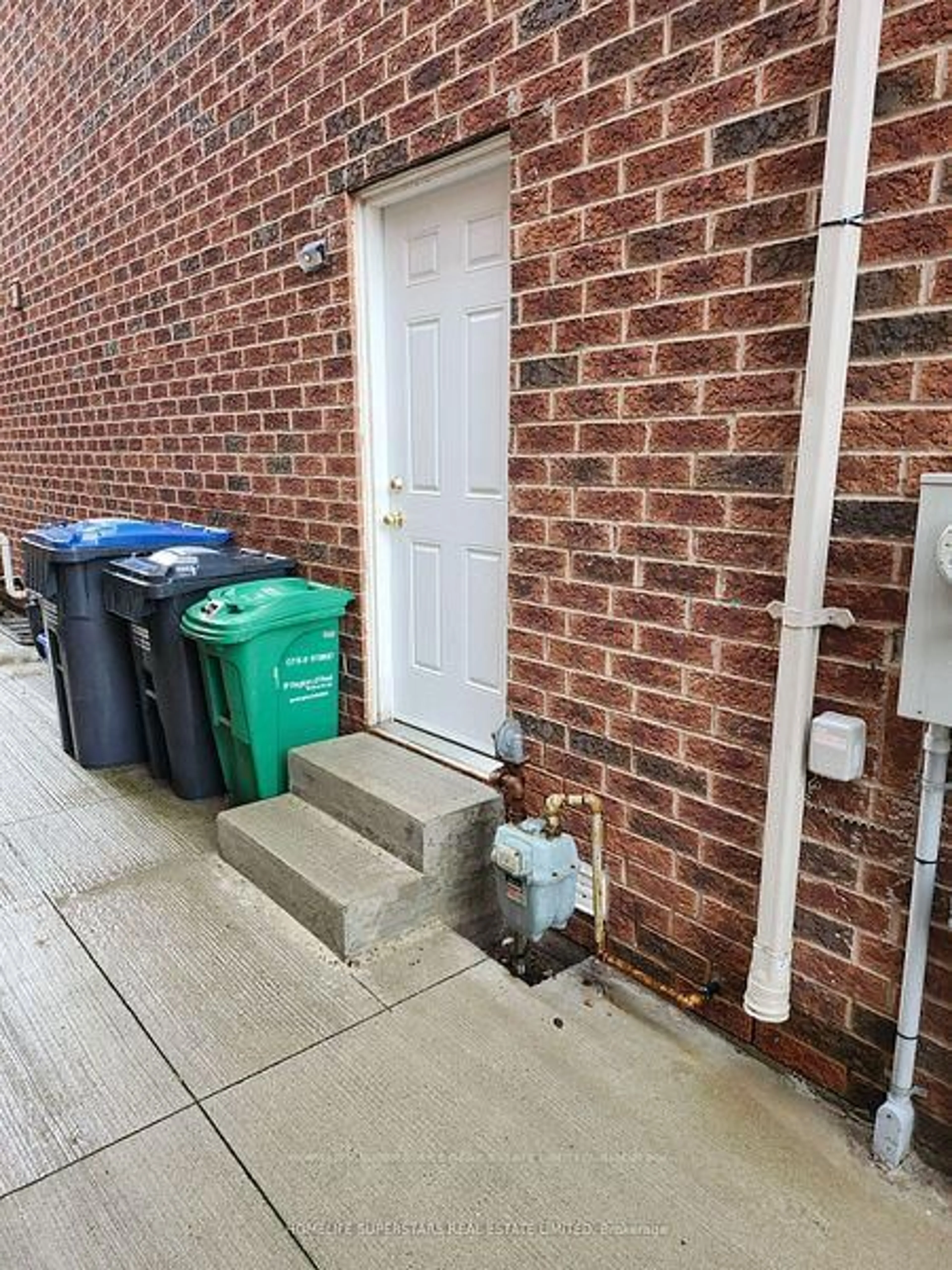 Unknown for 13 Rocky Point Cres, Brampton Ontario L6V 4R7