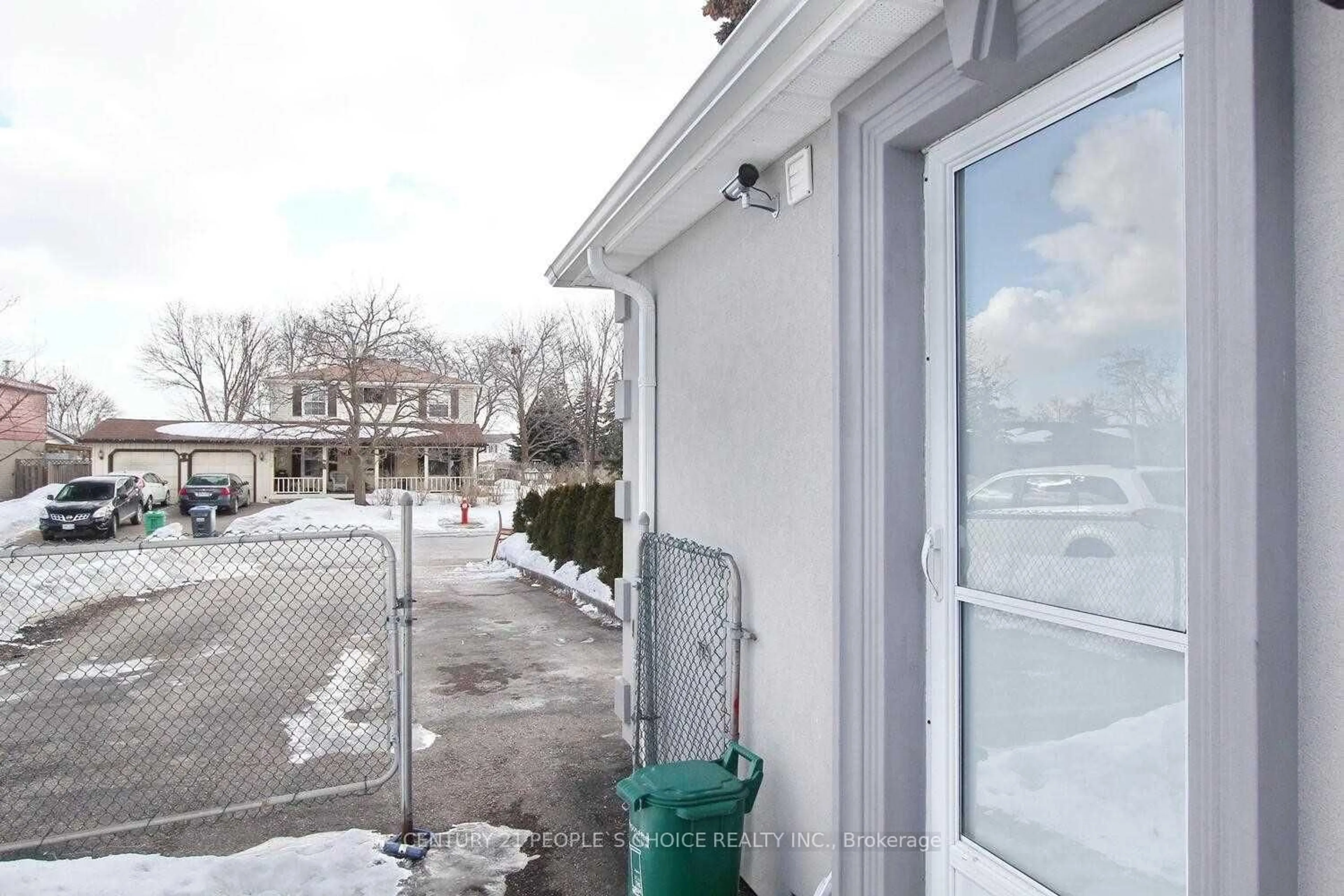 Unknown for 83 Fallingdale Cres, Brampton Ontario L6T 3J5