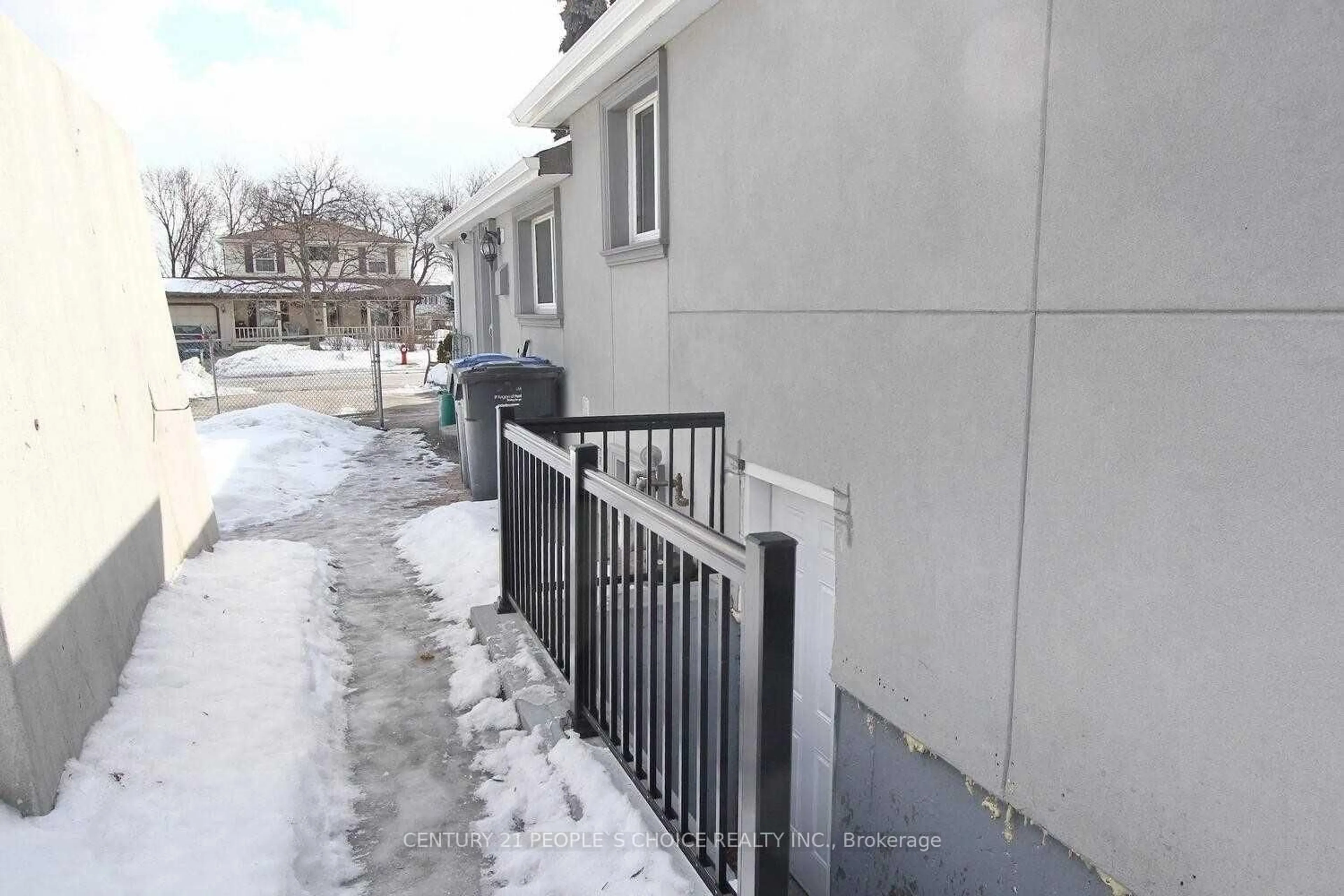 Unknown for 83 Fallingdale Cres, Brampton Ontario L6T 3J5