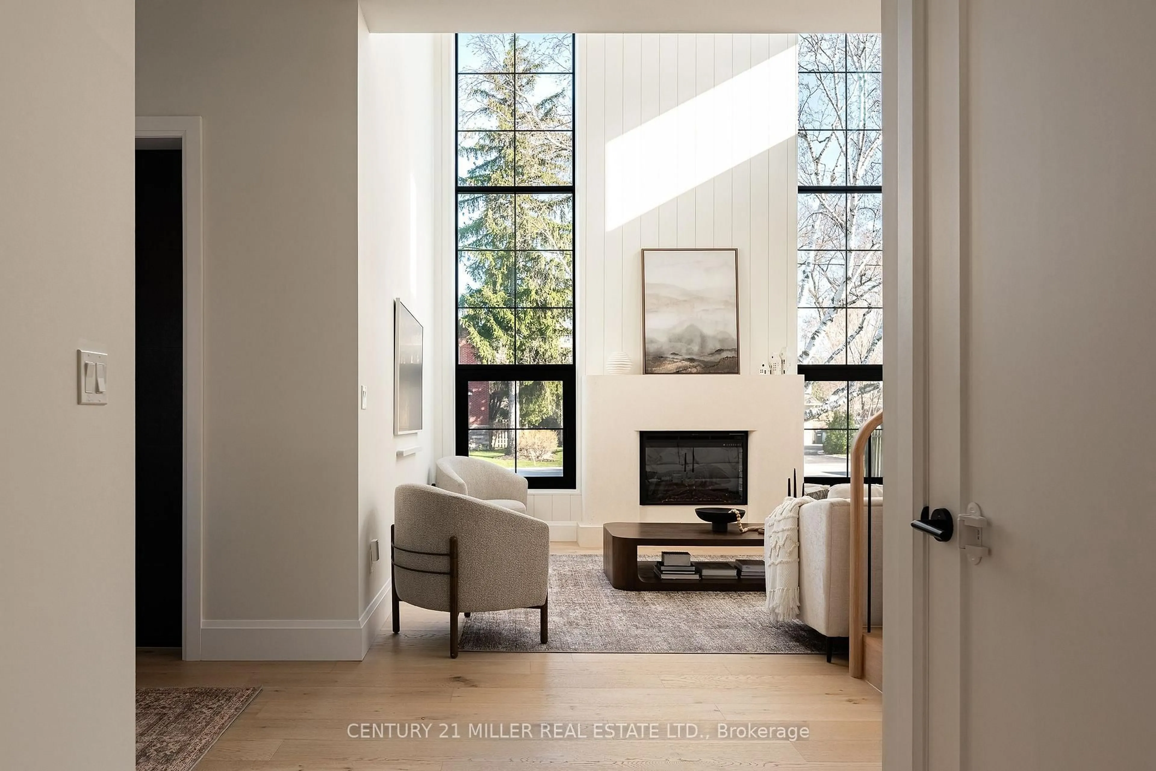 Indoor entryway for 1187 Sarta Rd, Oakville Ontario L6L 2P4