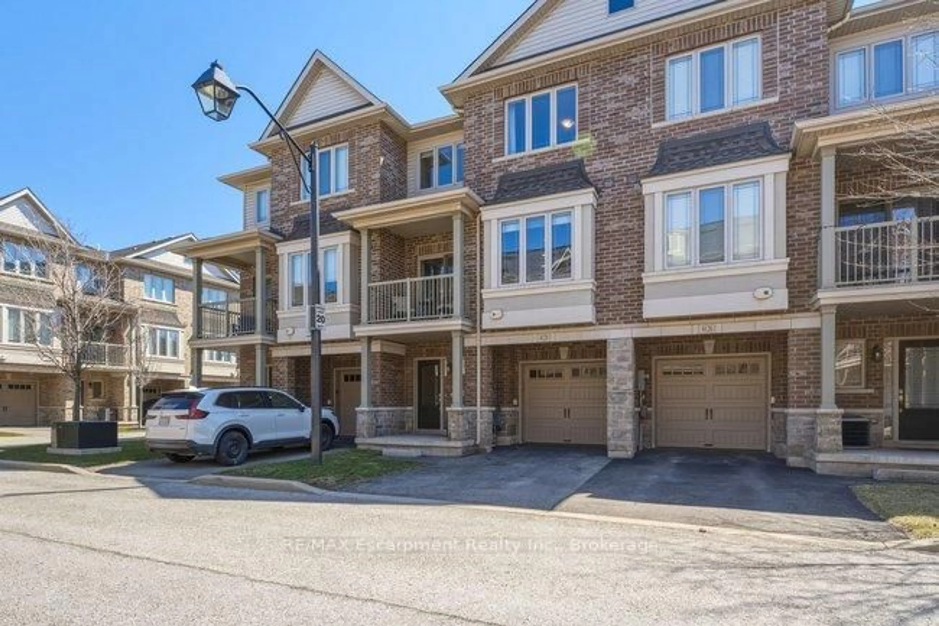 Unknown for 4128 Palermo Common, Burlington Ontario L7L 0G7