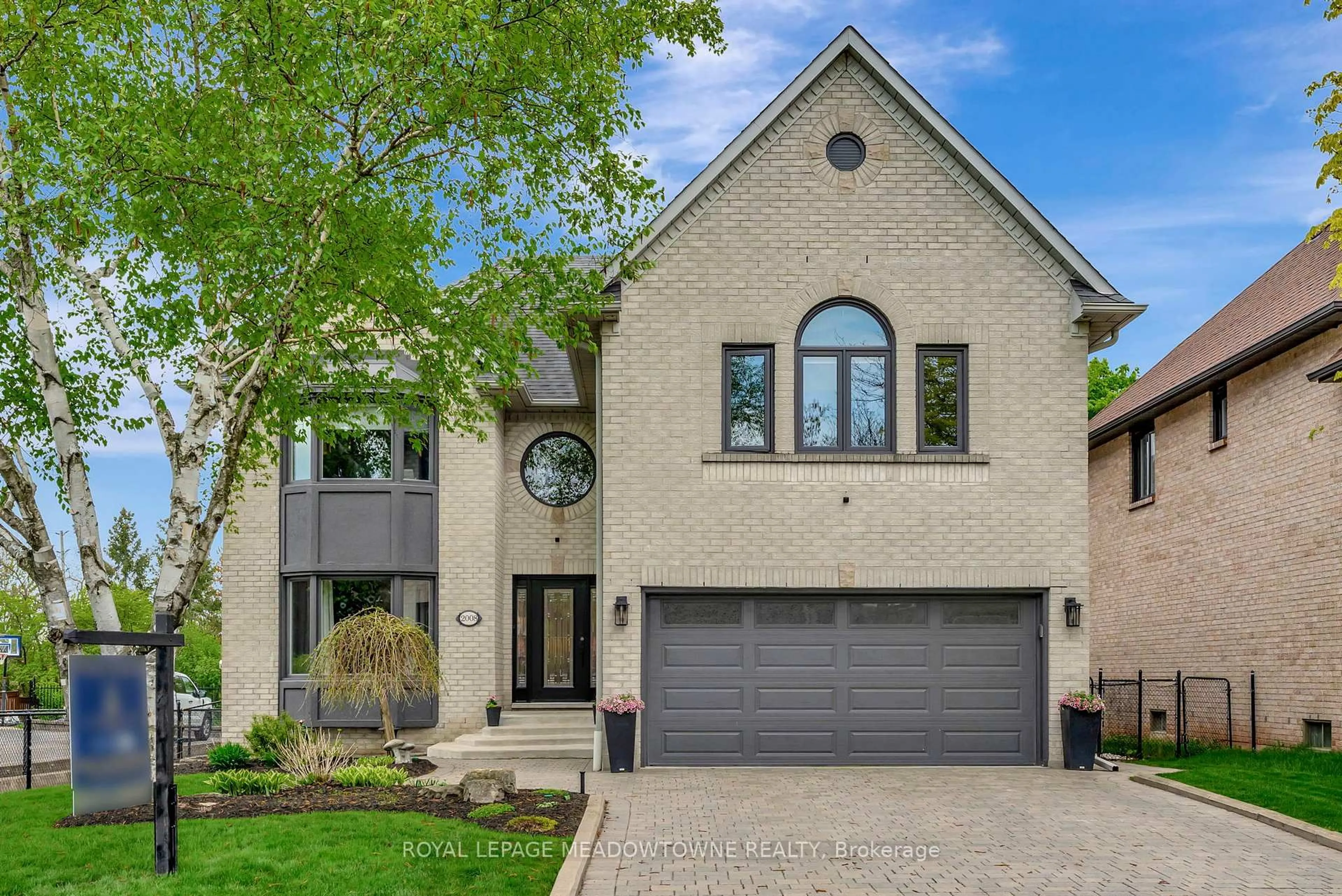 Home with brick exterior material, street for 2008 Peak Pl, Oakville Ontario L6H 5T2