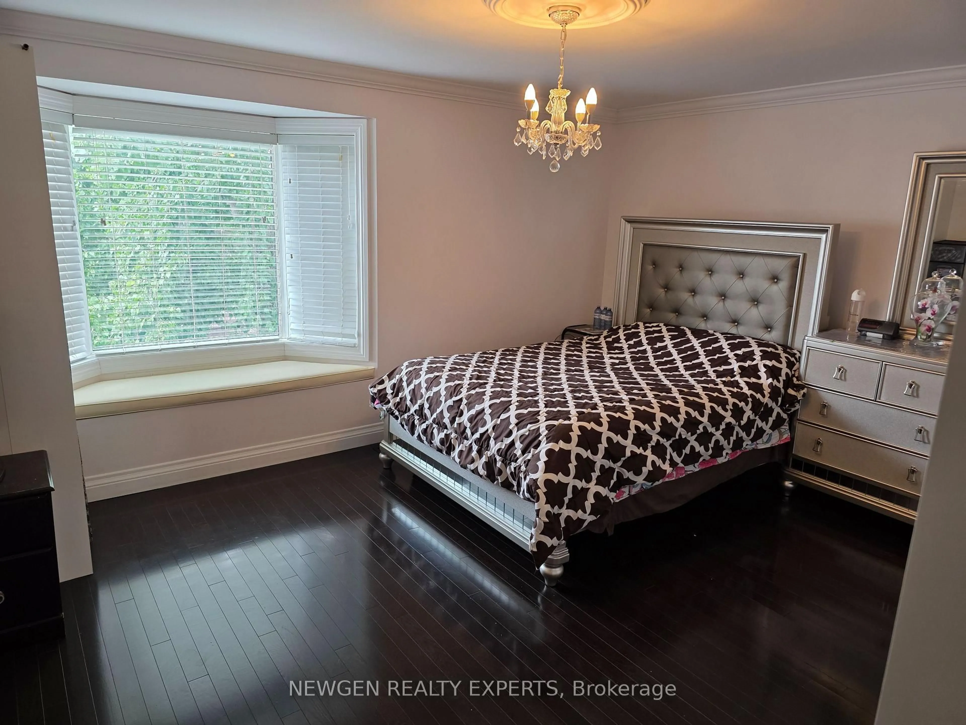 Bedroom with bed, unknown for 687 Marley Cres, Milton Ontario L9T 5M1
