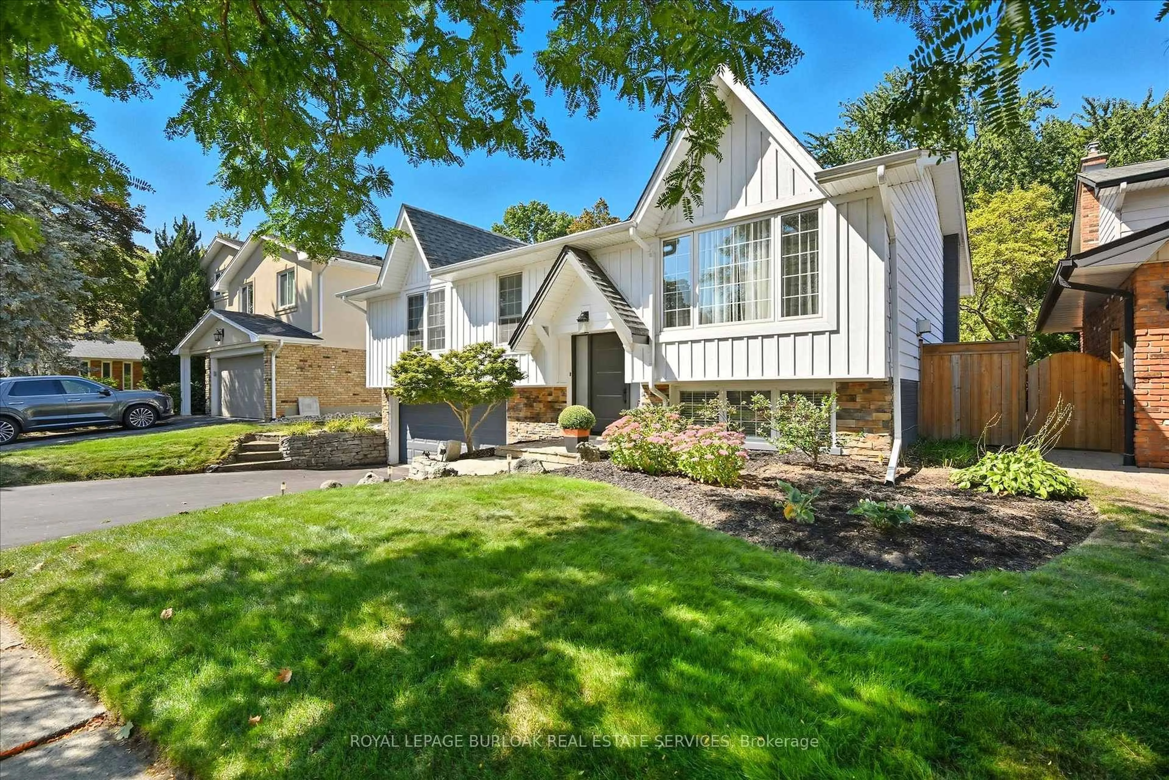 Unknown for 3299 Spruce Ave, Burlington Ontario L7N 1J5