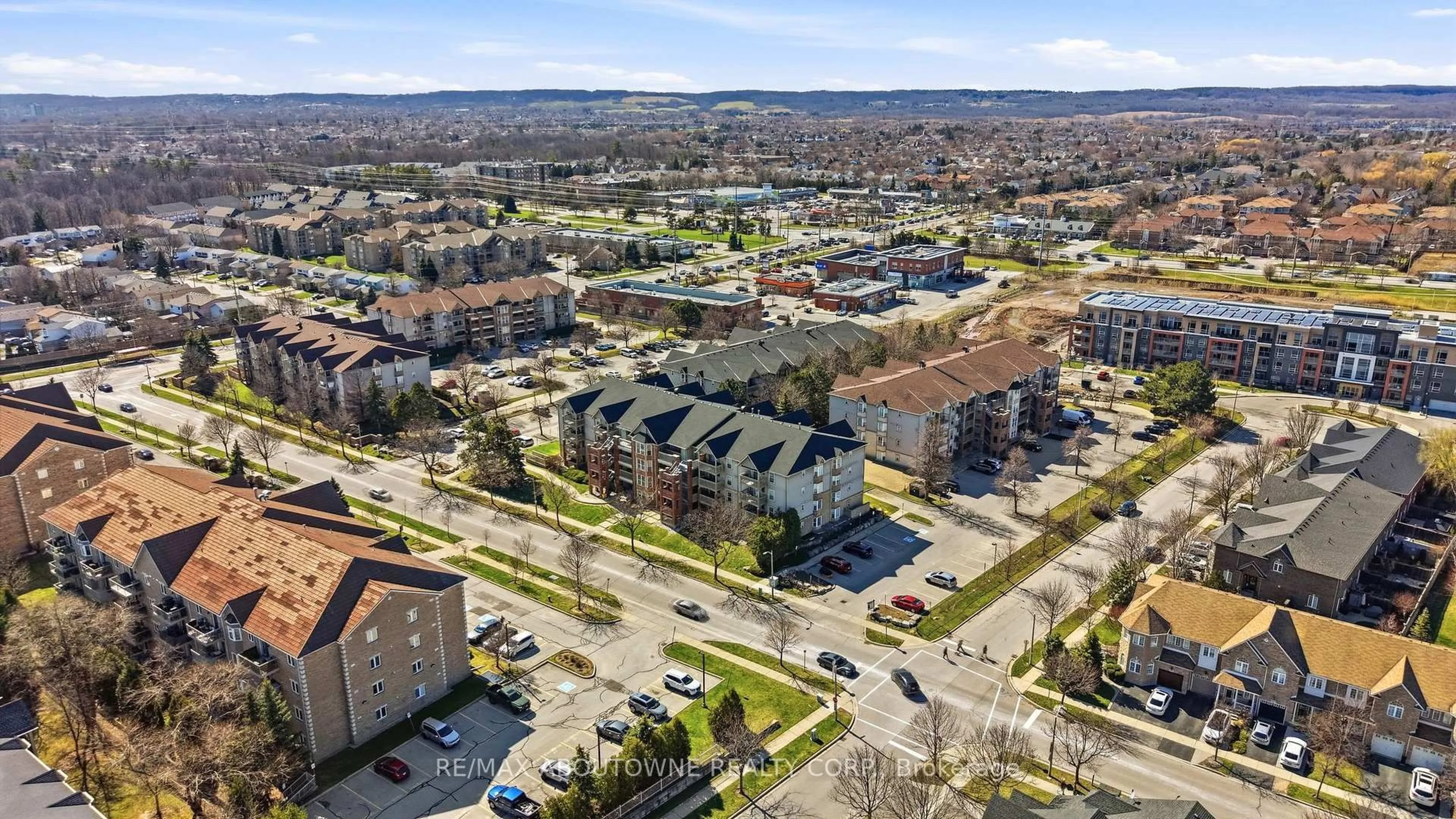A pic from outside/outdoor area/front of a property/back of a property/a pic from drone, city buildings view from balcony for 4015 Kilmer Dr #111, Burlington Ontario L7M 4M4