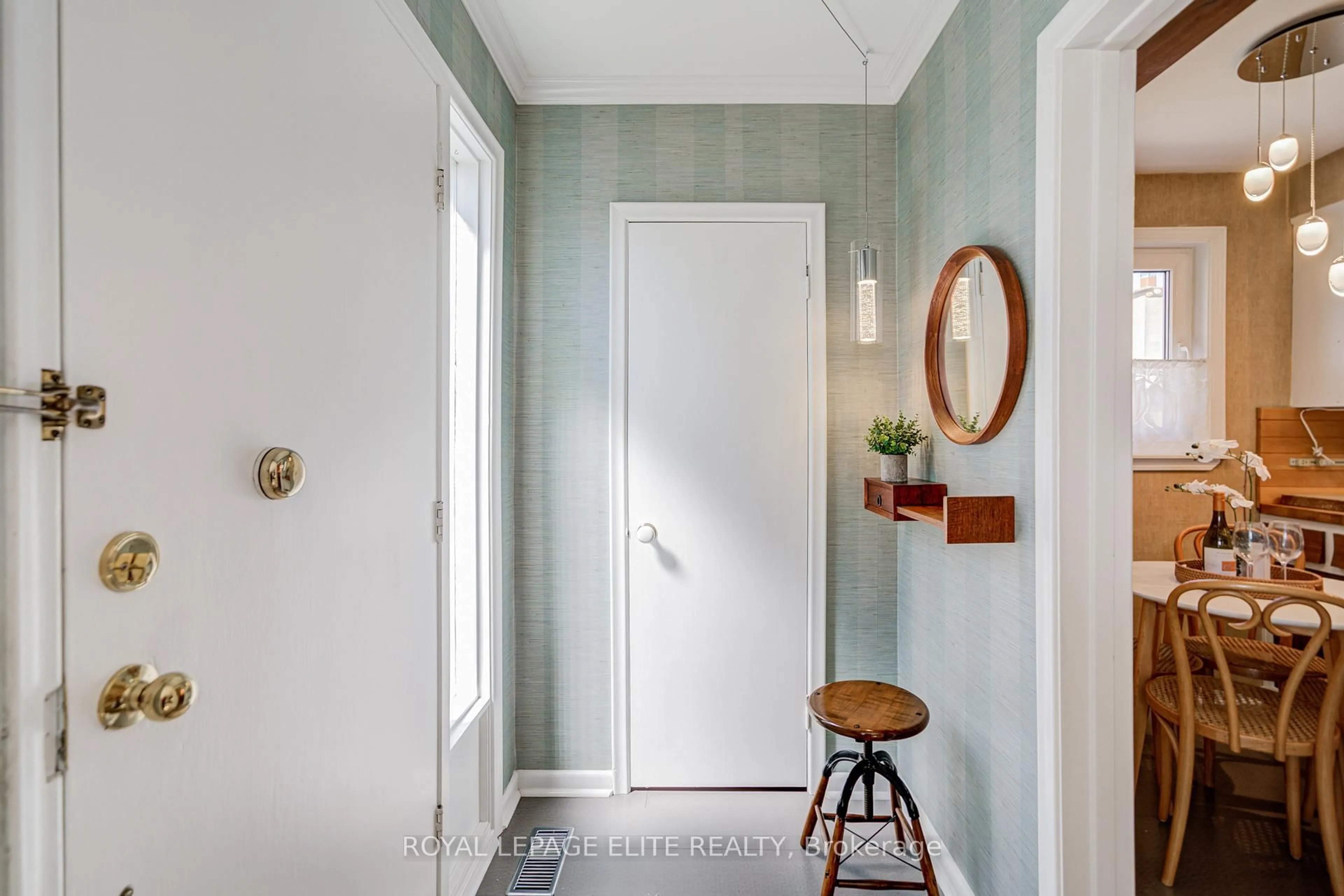 Indoor entryway for 27 Firestone Rd. Rd, Toronto Ontario M9C 4N1