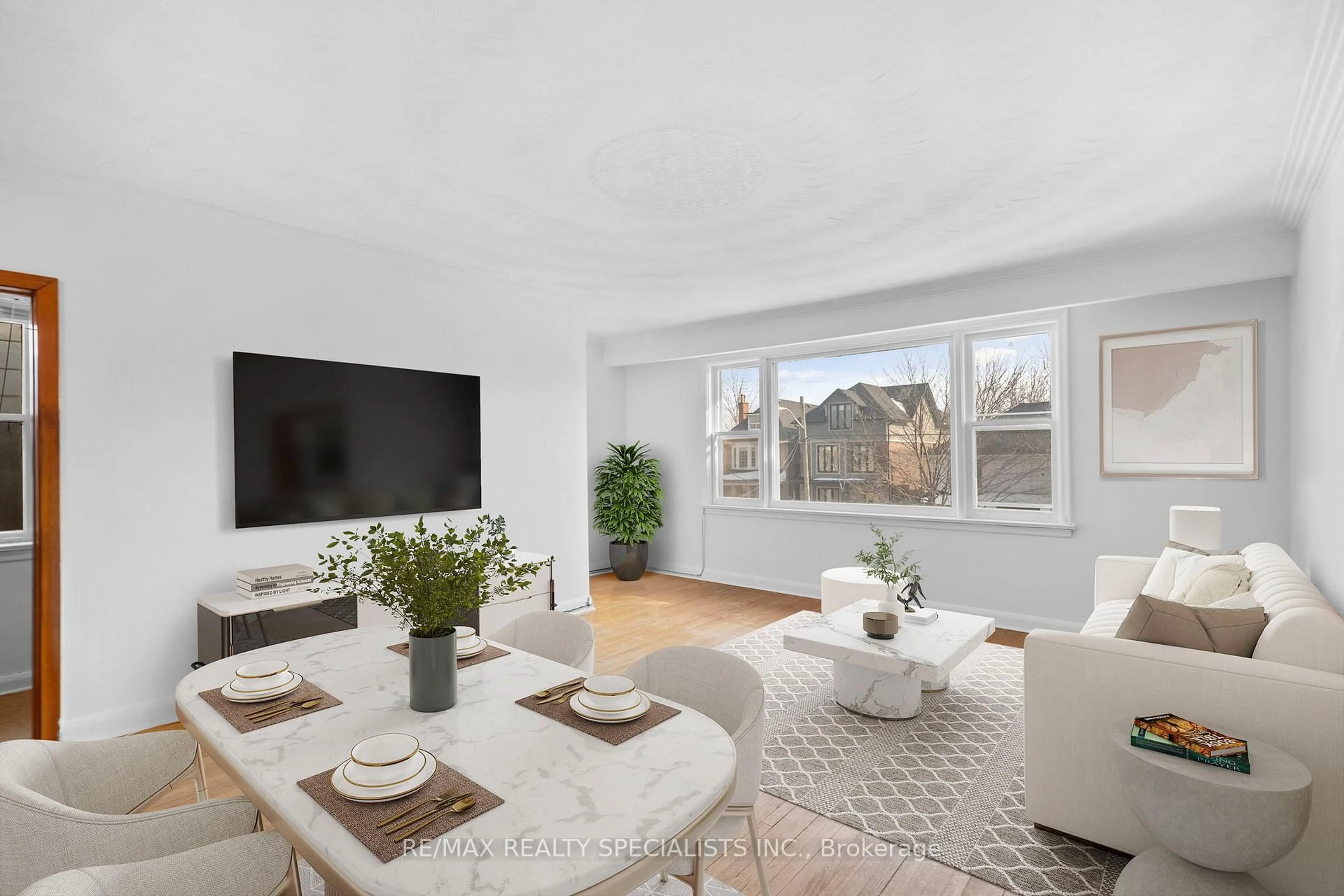 Living room with furniture, unknown for 100 Symons St, Toronto Ontario M8V 1V2