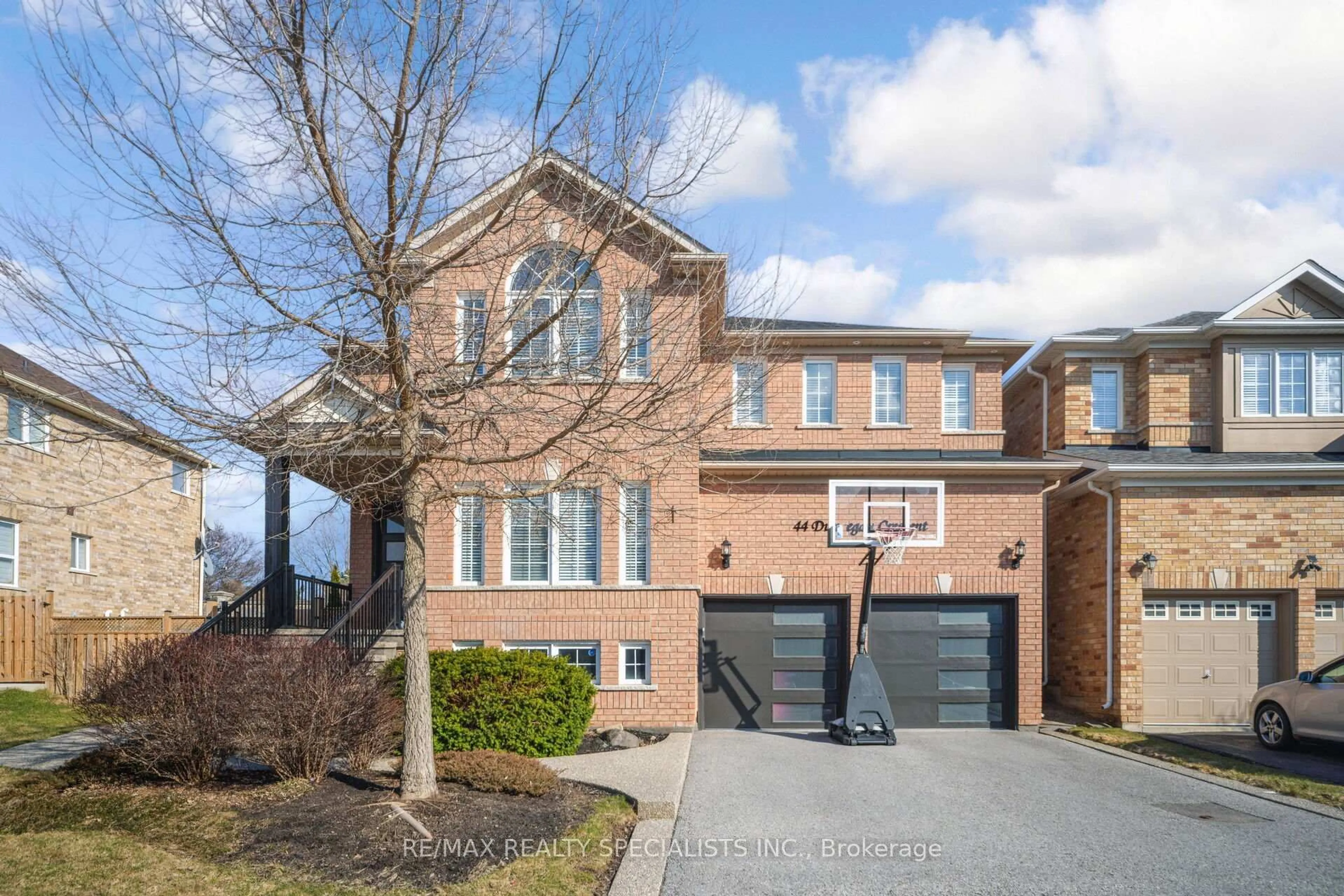 Home with brick exterior material, street for 44 Dunvegan Cres, Brampton Ontario L7A 2Y2